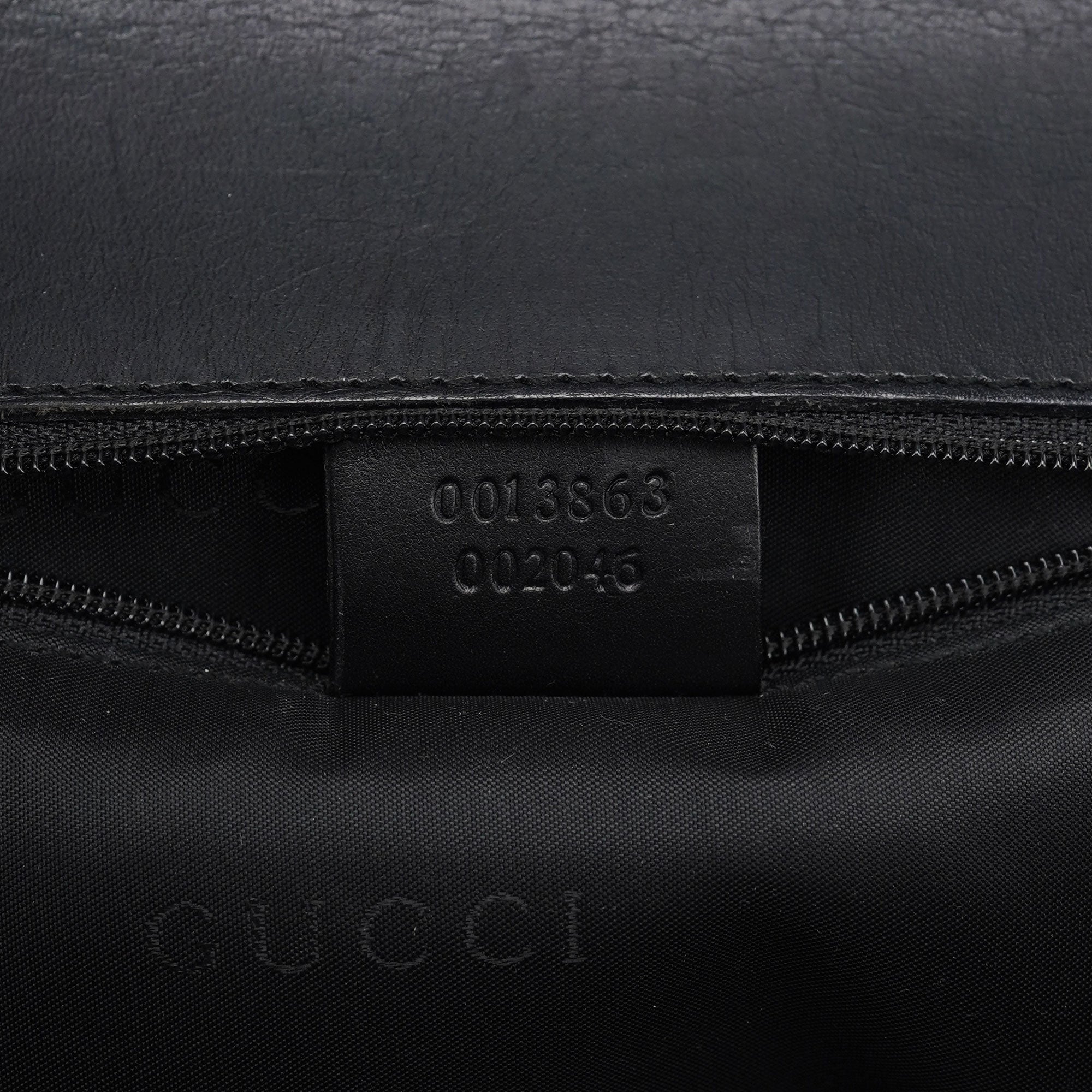001 3863 Black Calfskin Hobo Shoulder Bag