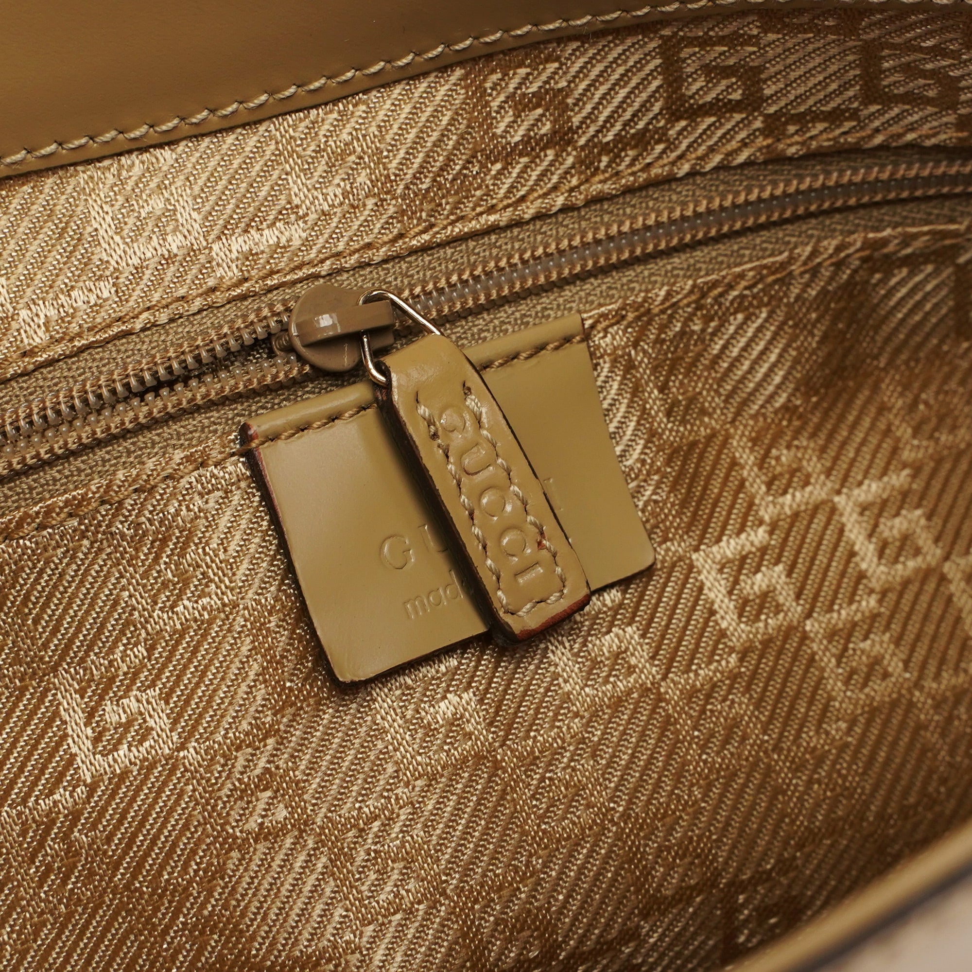 001 4148 Beige Patent Leather Jackie Bag
