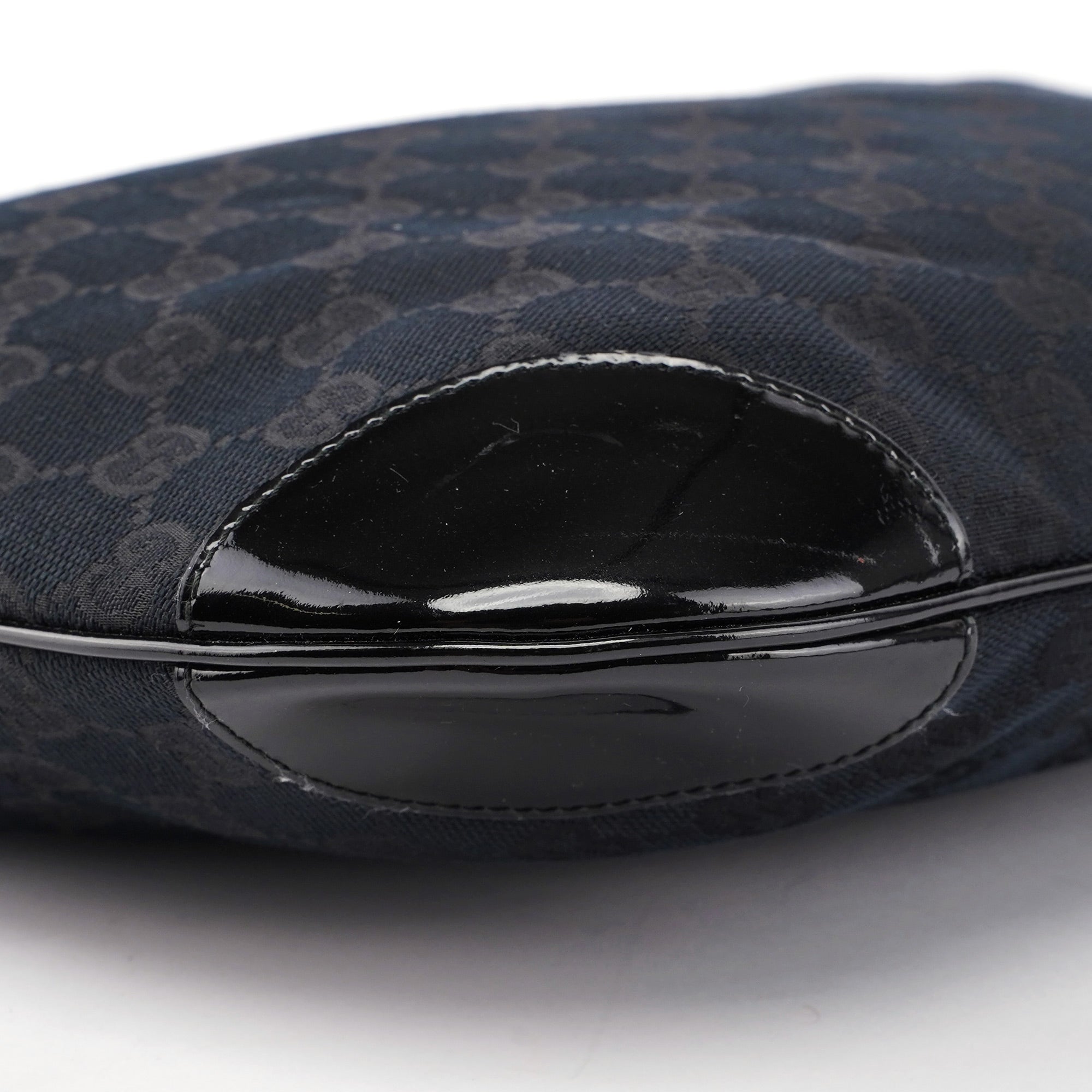001 4157 Black GG Patent Shoulder Bag
