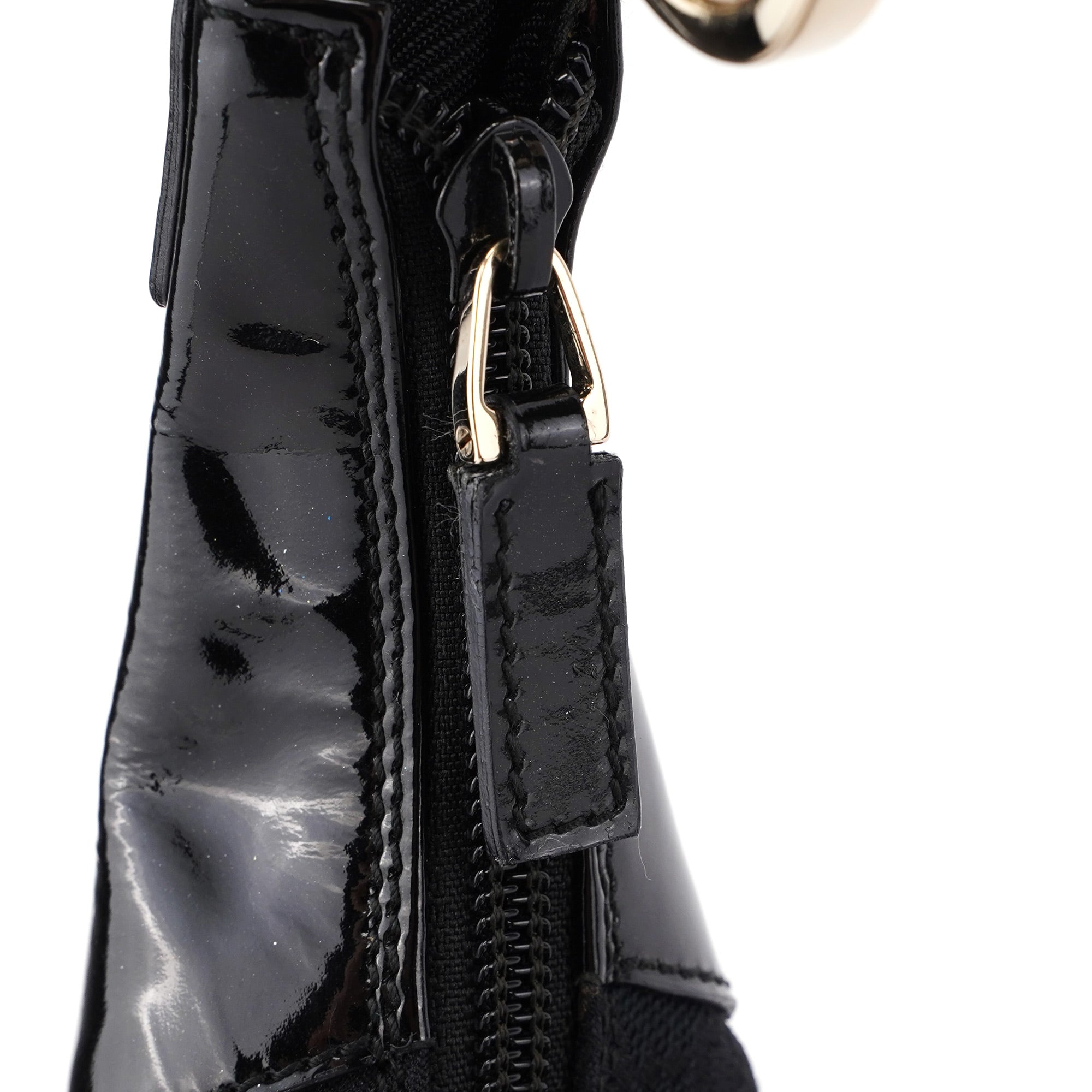 001 4157 Black GG Patent Shoulder Bag
