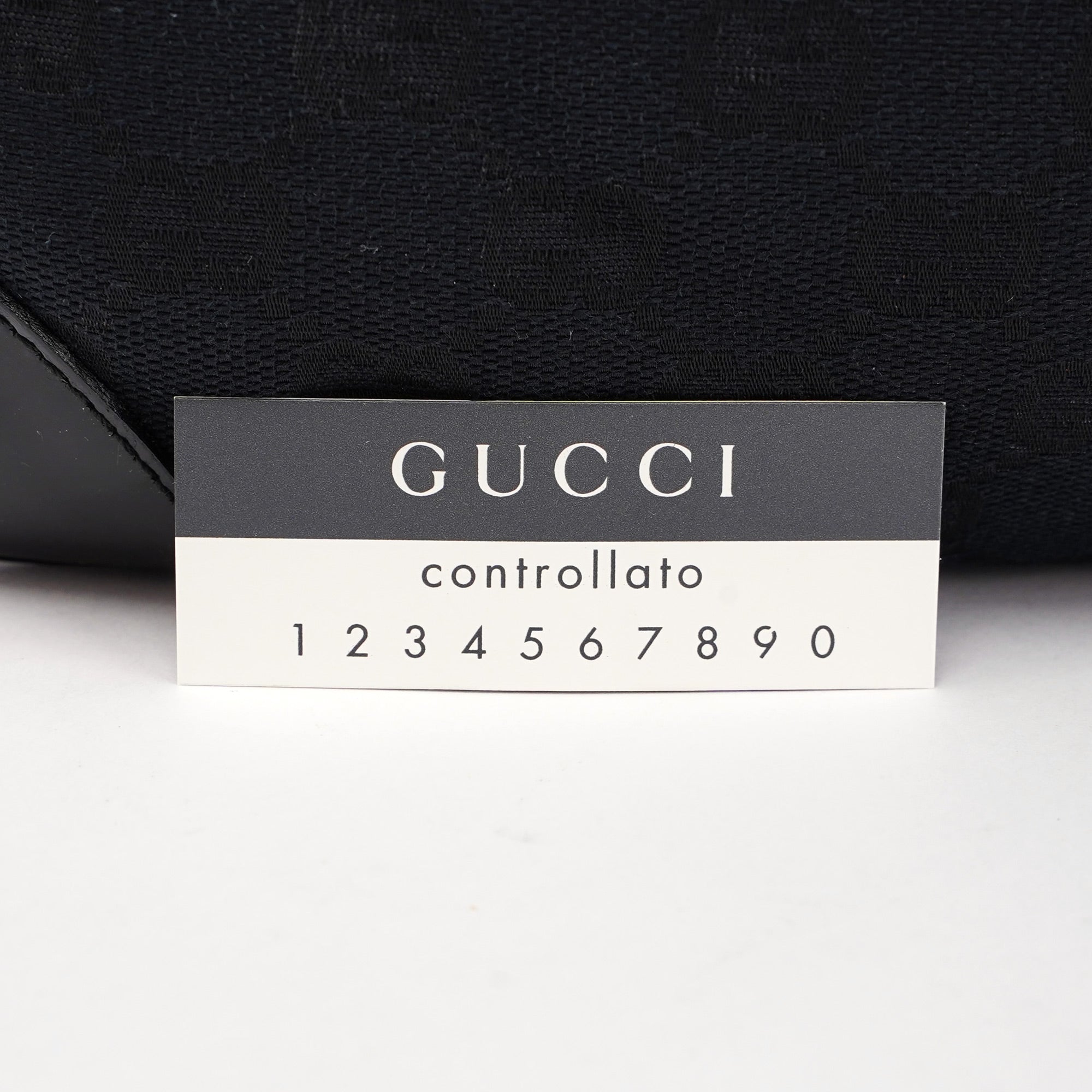 001 4157 Black GG Patent Shoulder Bag
