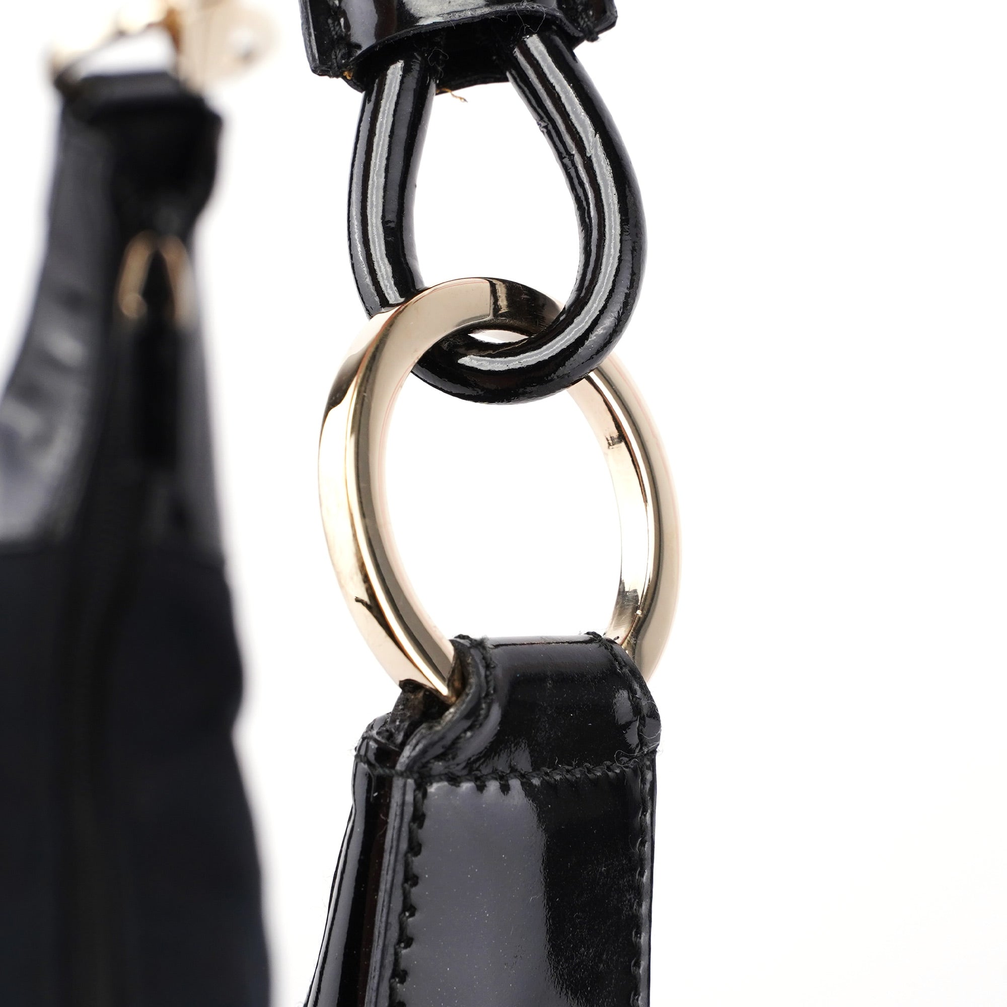 001 4157 Black GG Patent Shoulder Bag