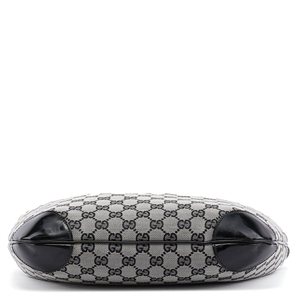 001 4157 Grey GG Patent Shoulder Bag