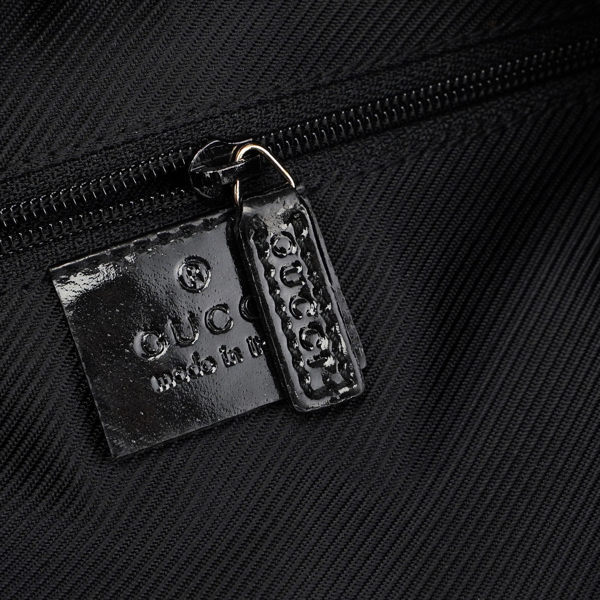 001 4158 Black GG Patent Shoulder Bag
