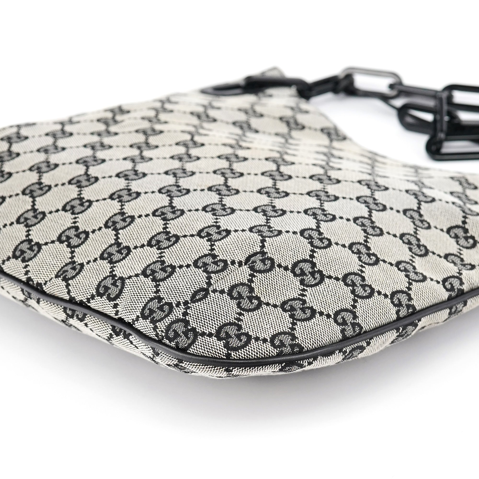 001 4168 Beige GG Chain Shoulder Bag