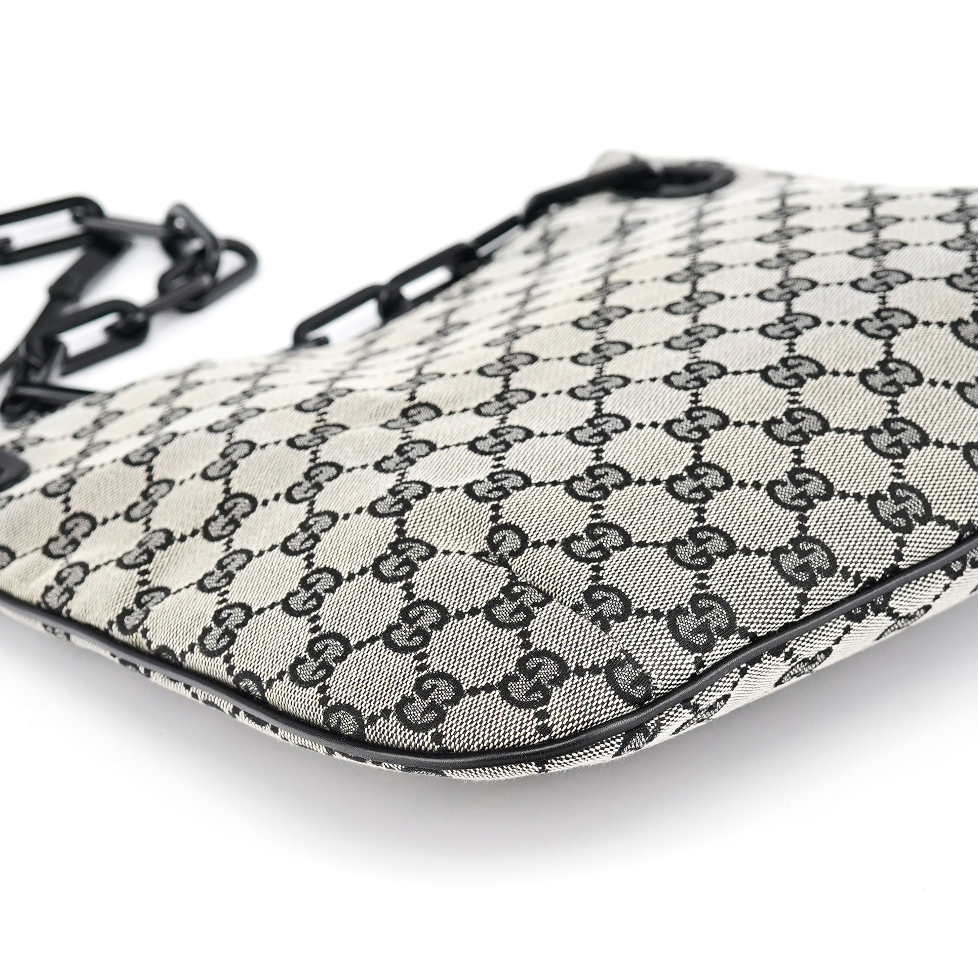 001 4168 Beige GG Chain Shoulder Bag