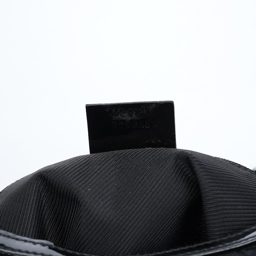 001 4204 Black GG Shoulder Bag