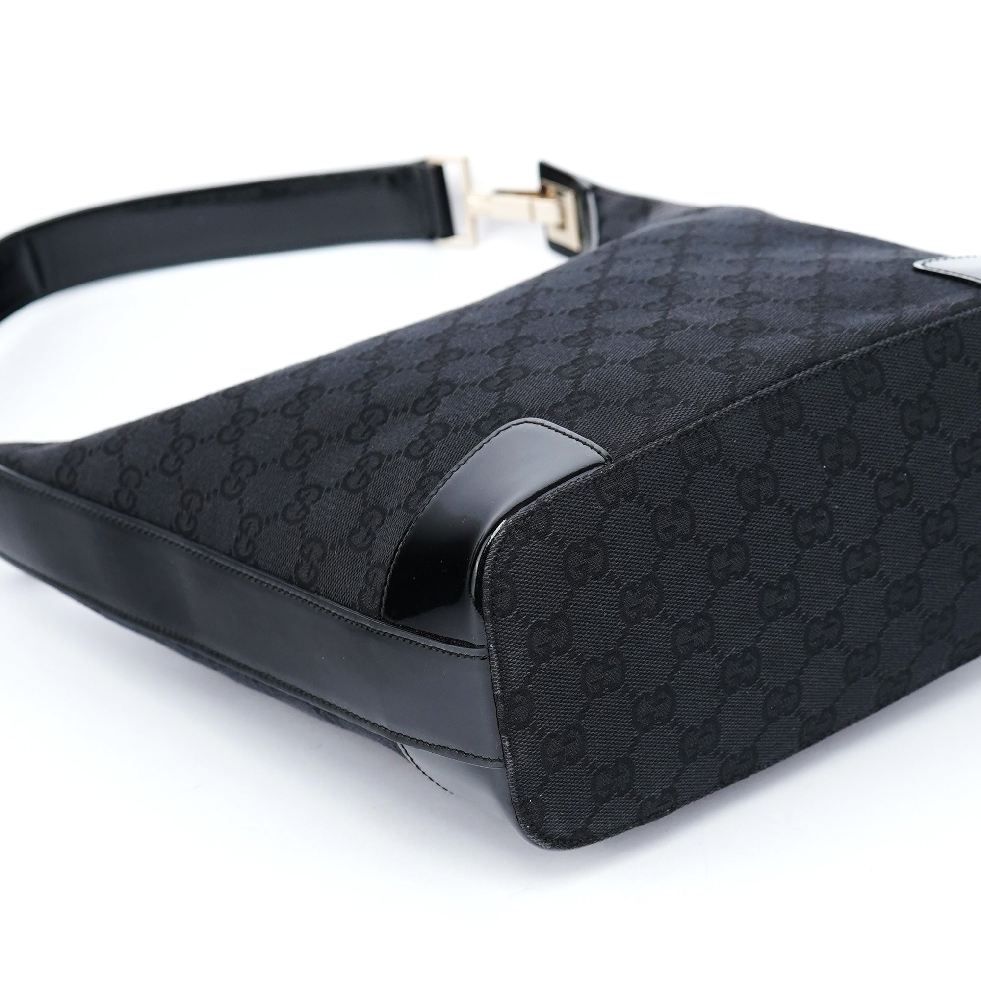 001 4204 Black GG Shoulder Bag