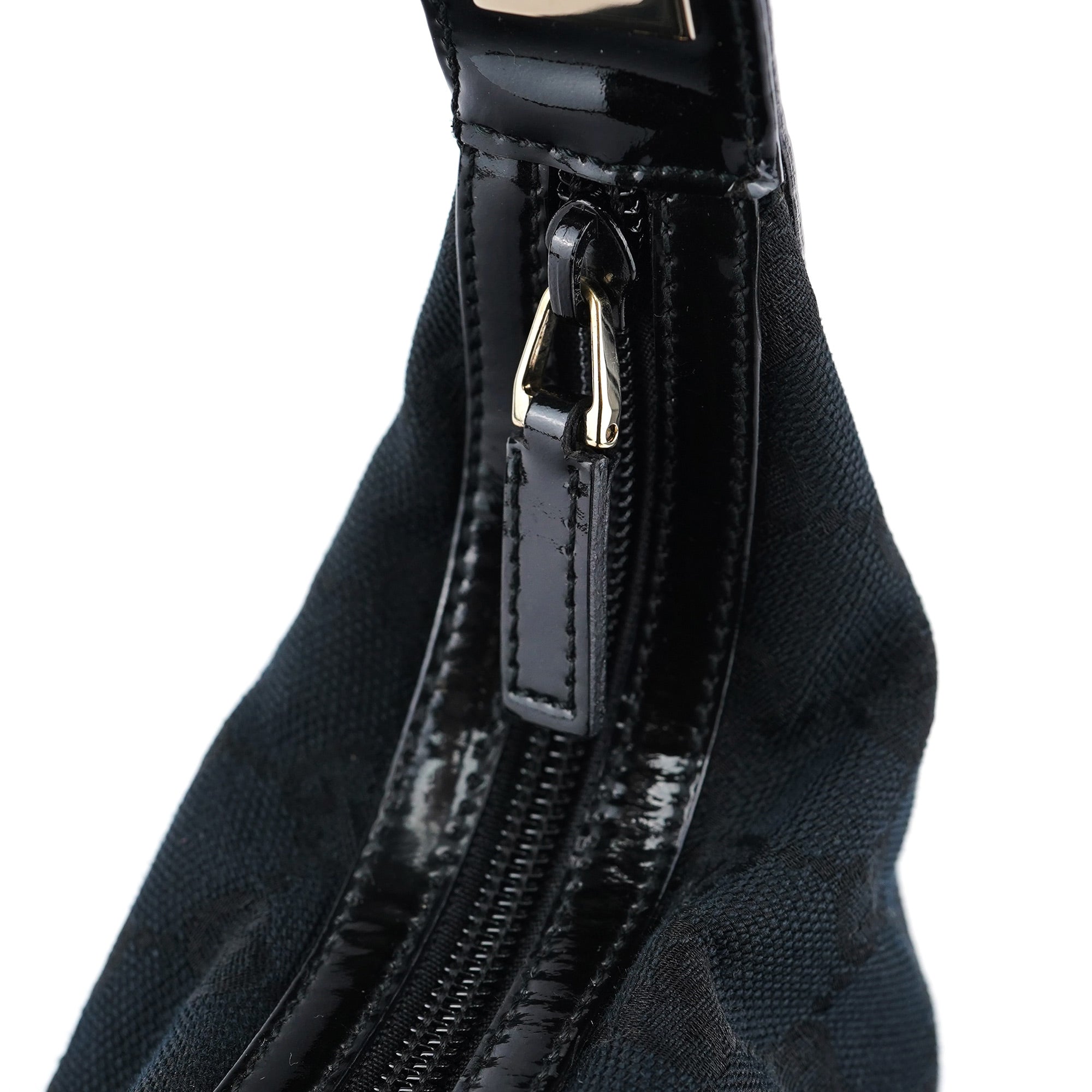001 4204 Black GG Shoulder Bag