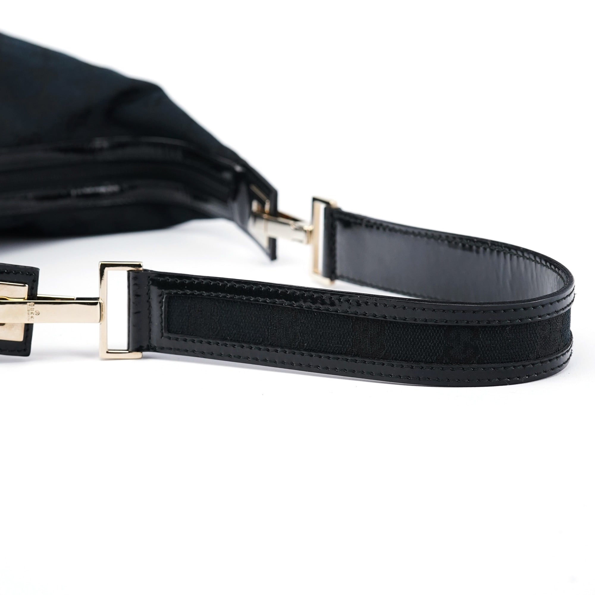 001 4204 Black GG Shoulder Bag