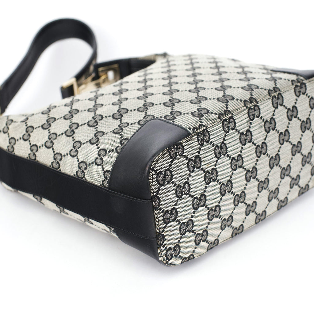 001 4204 Grey GG Shoulder Bag