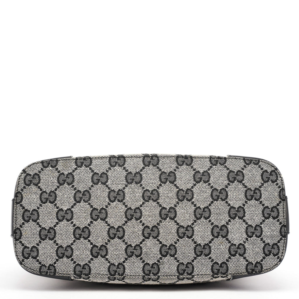 001 4204 Grey GG Shoulder Bag