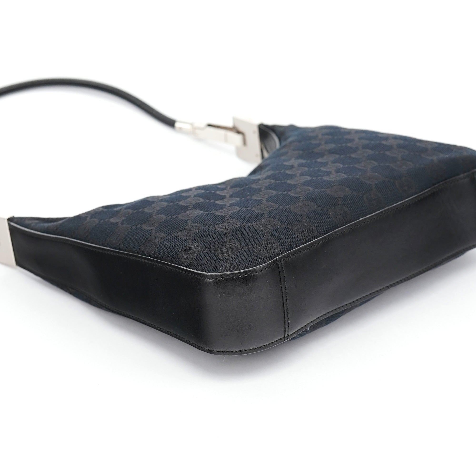 001 4205 Black GG Shoulder Bag