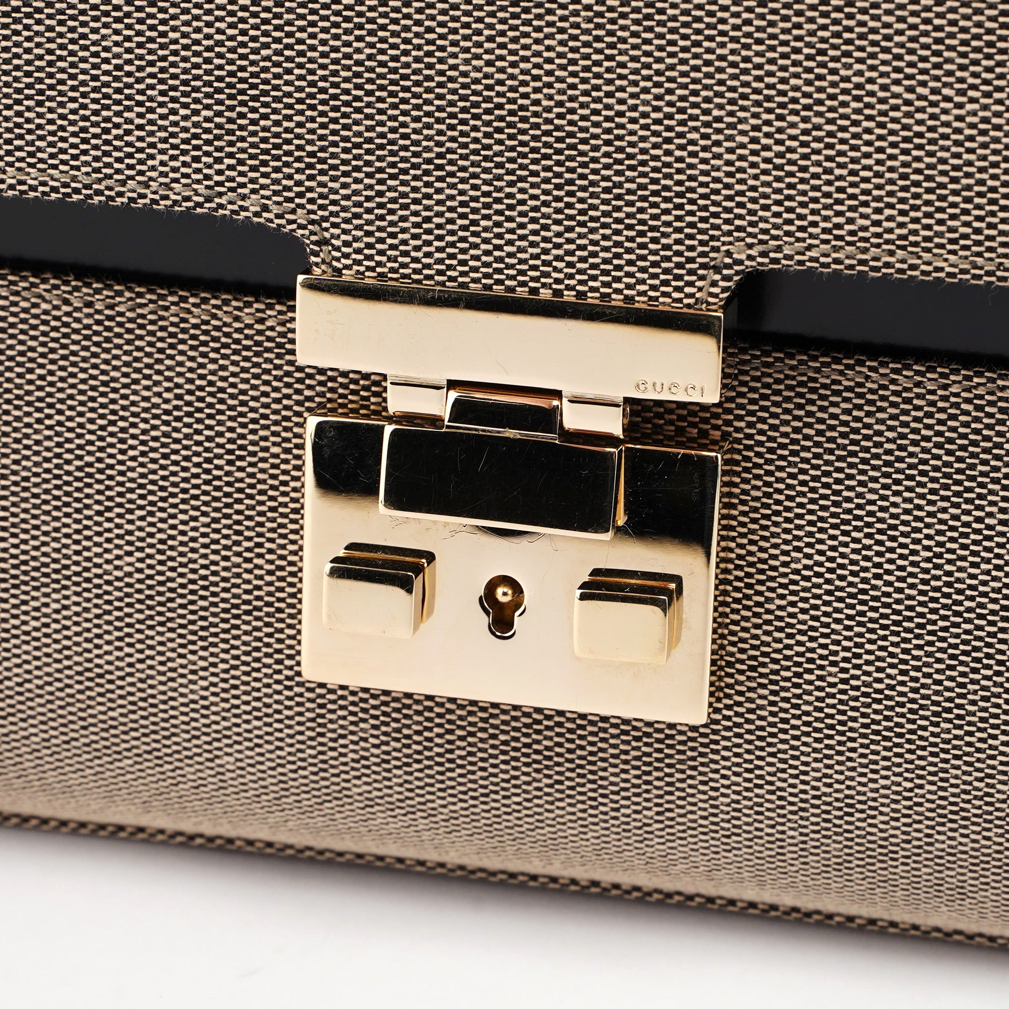 001 4214 Beige Canvas Keylock Shoulder Bag