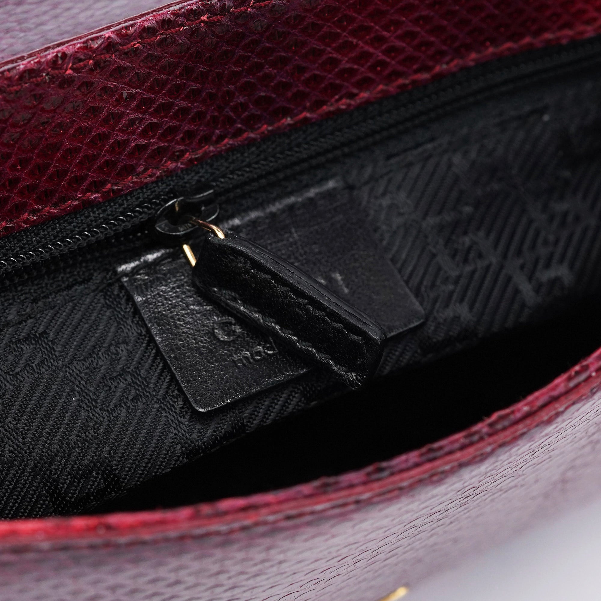 001 4227 Red Lizard Embossed Leather Shoulder Bag