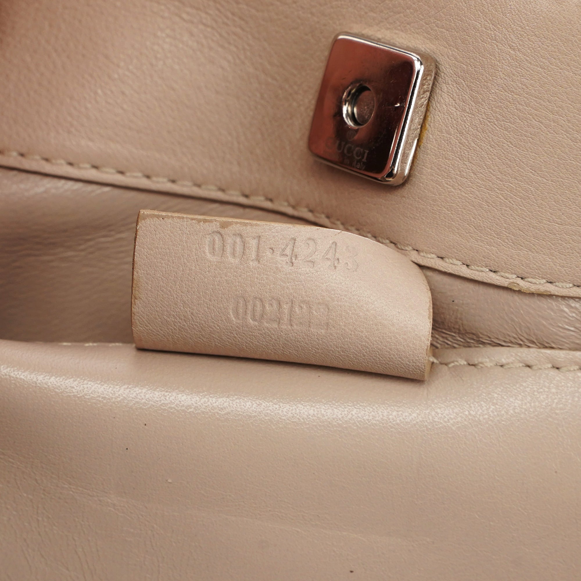 001 4243 Beige Calfskin Shoulder Bag