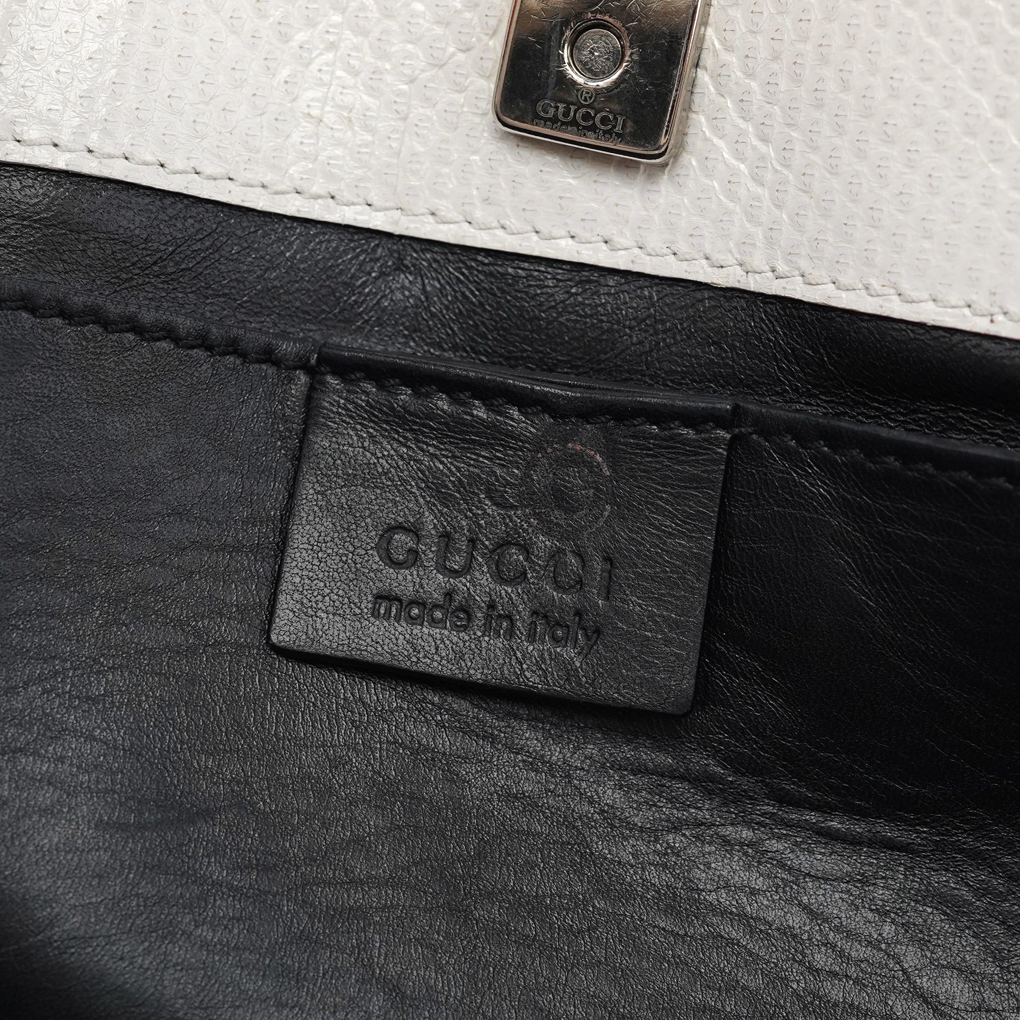 001 4243 White Lizard Embossed Shoulder Bag