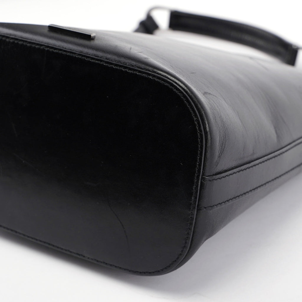 001 4286 Black Calfskin Bucket Shoulder Bag