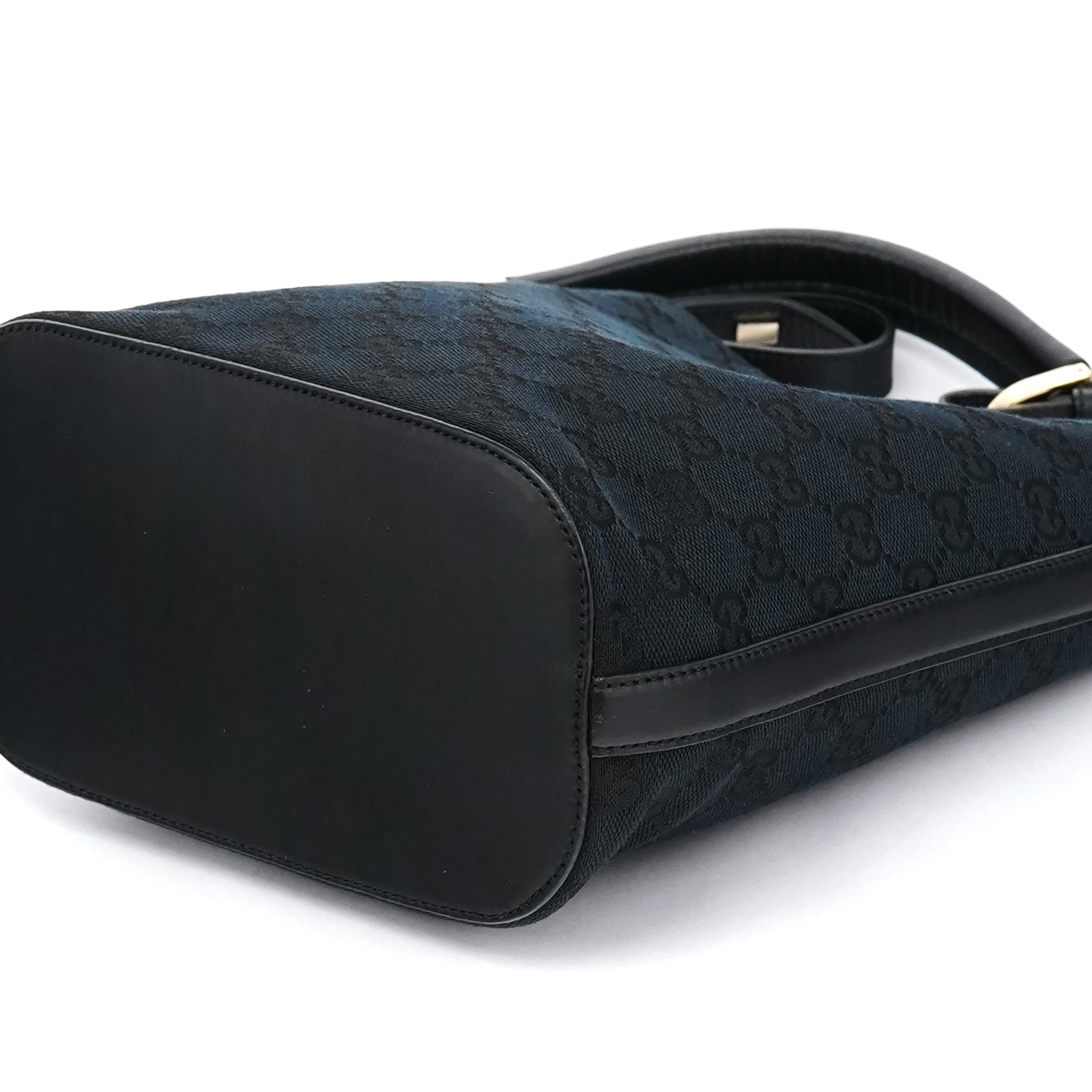 001 4286 Black GG Bucket Shoulder Bag