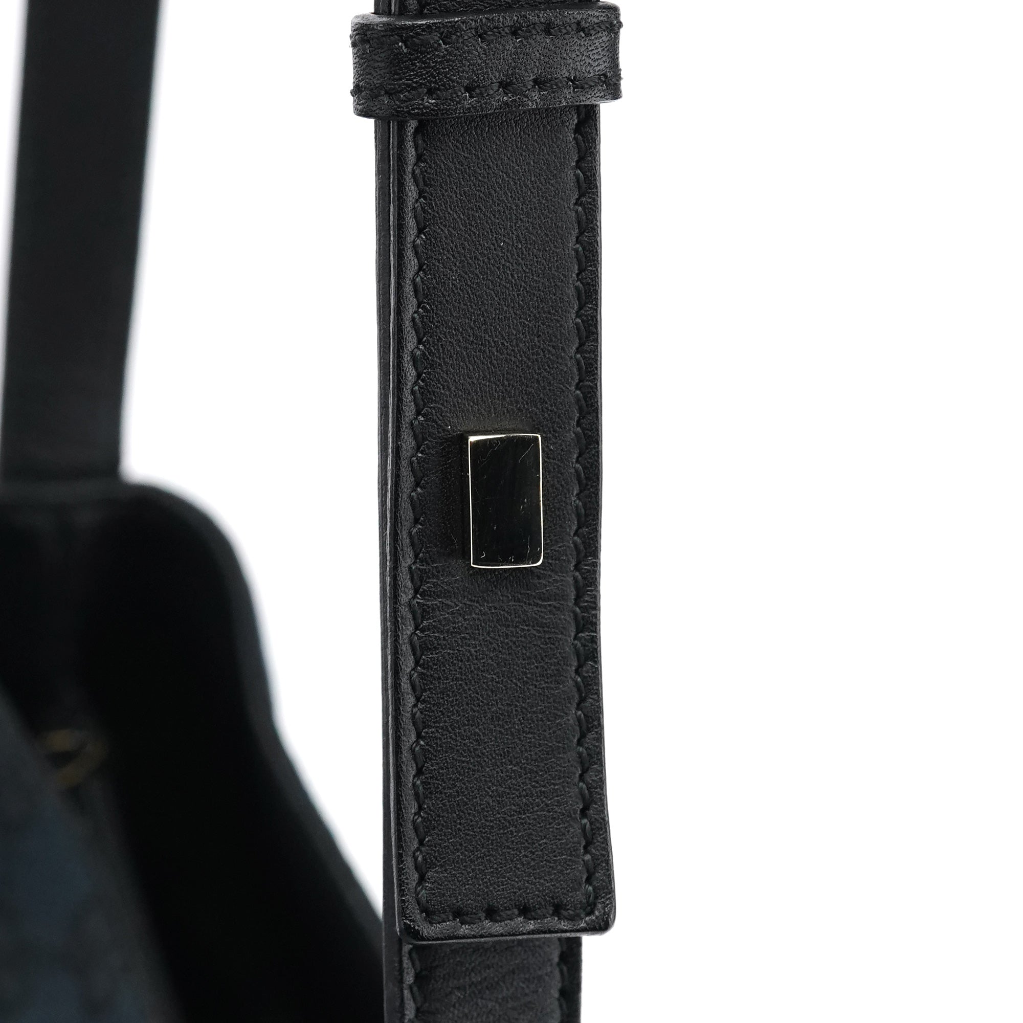 001 4286 Black GG Bucket Shoulder Bag