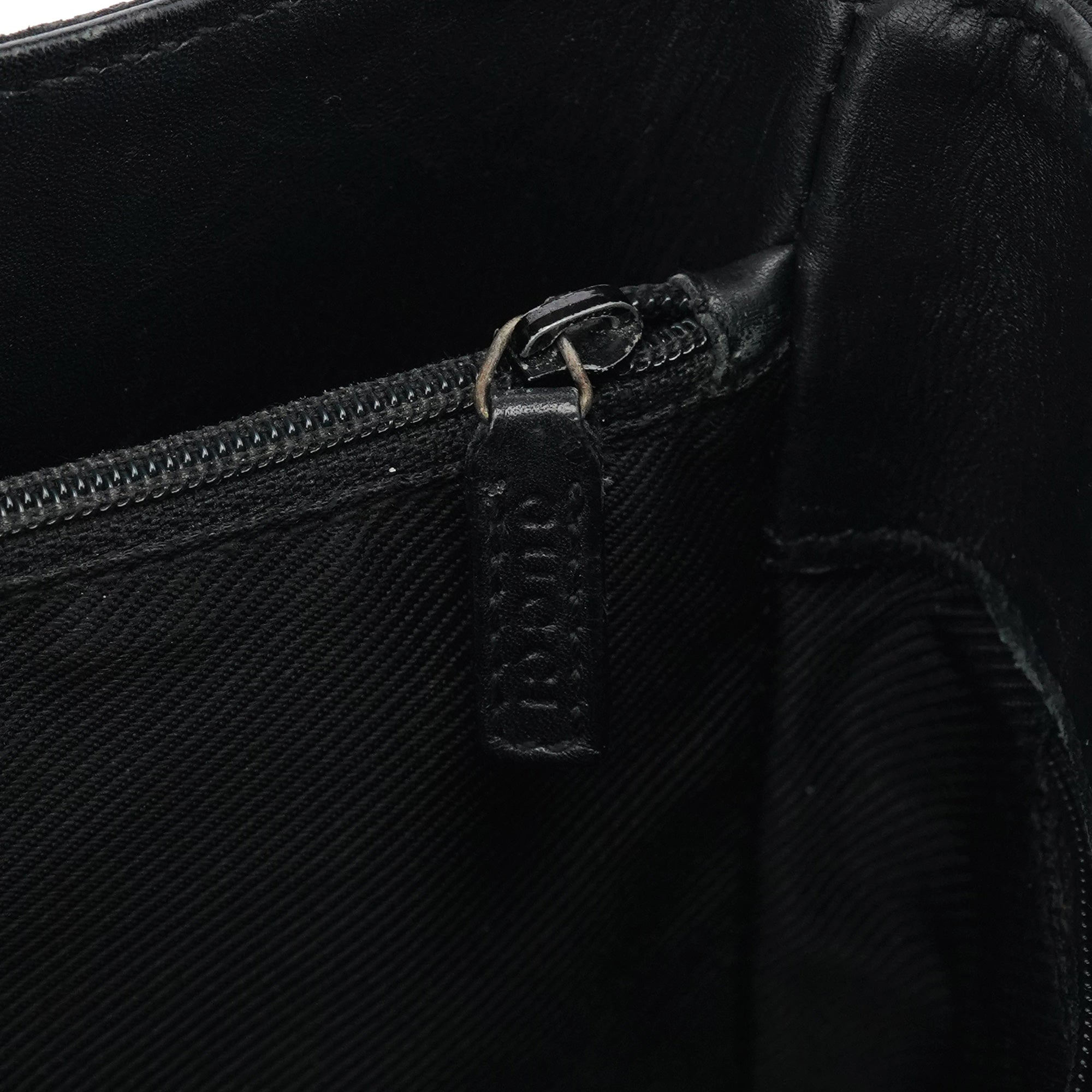 001 4286 Black GG Bucket Shoulder Bag