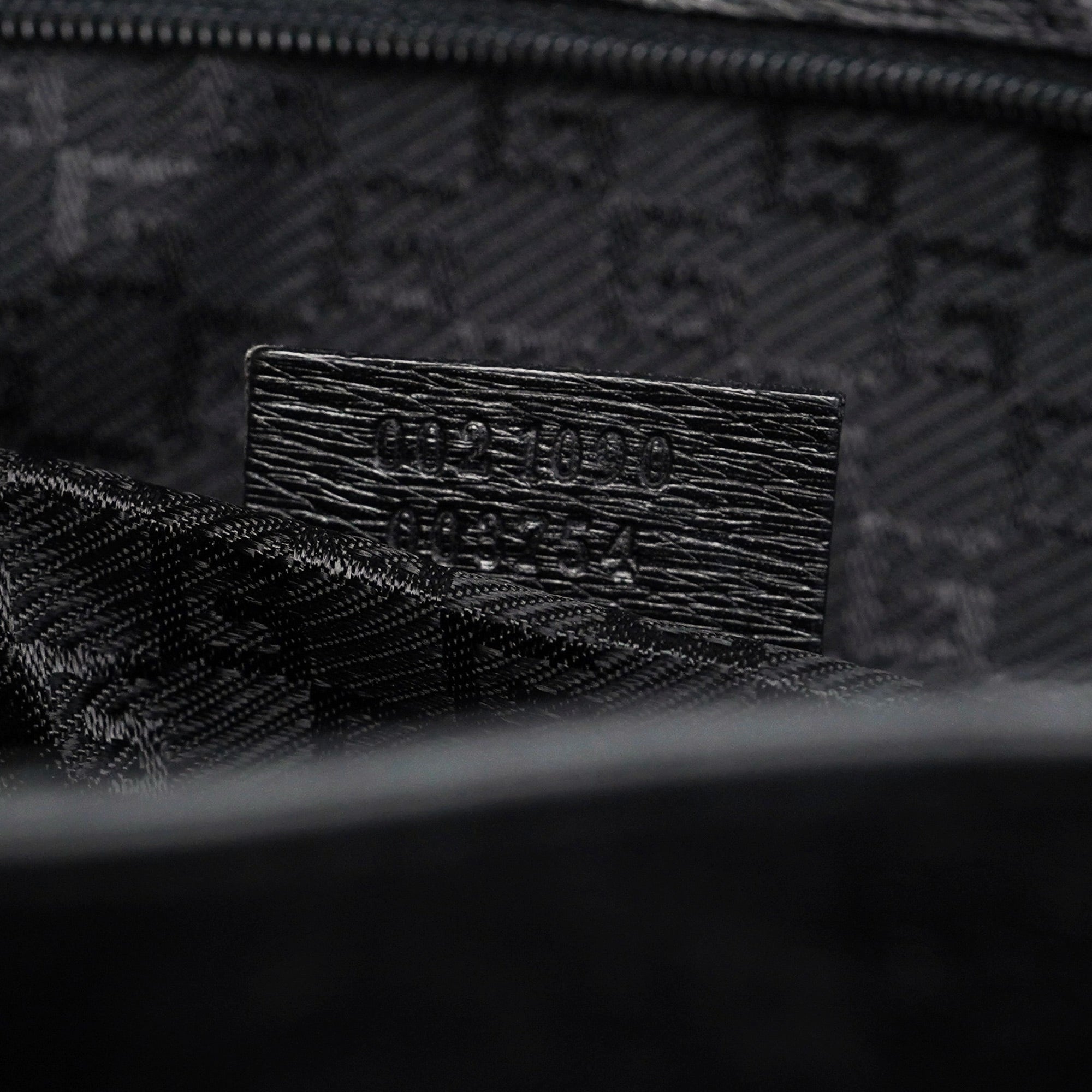 002 1090 Black Leather Tote Bag