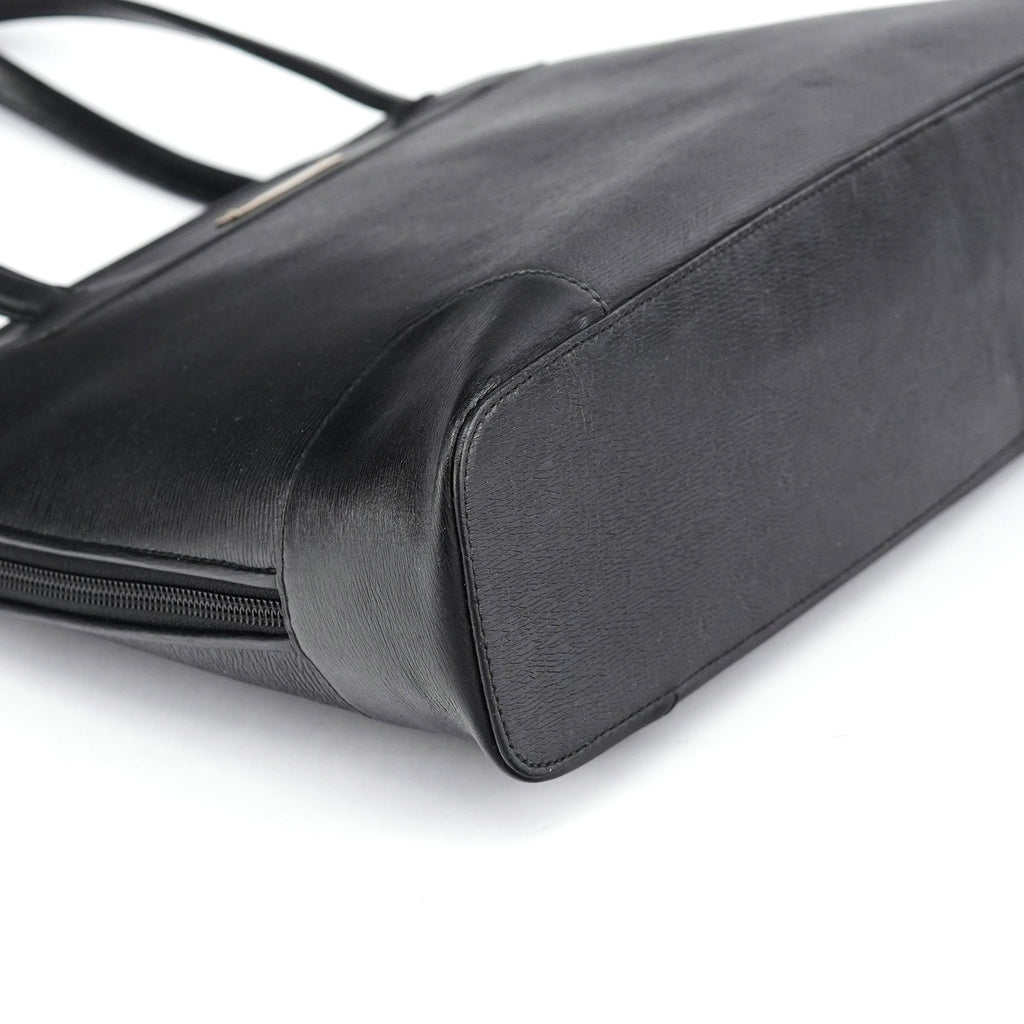 002 1122 Black Leather Tote Bag