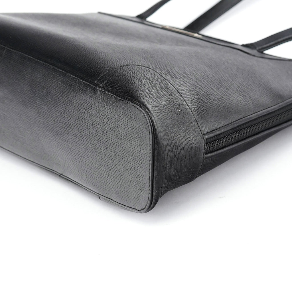 002 1122 Black Leather Tote Bag
