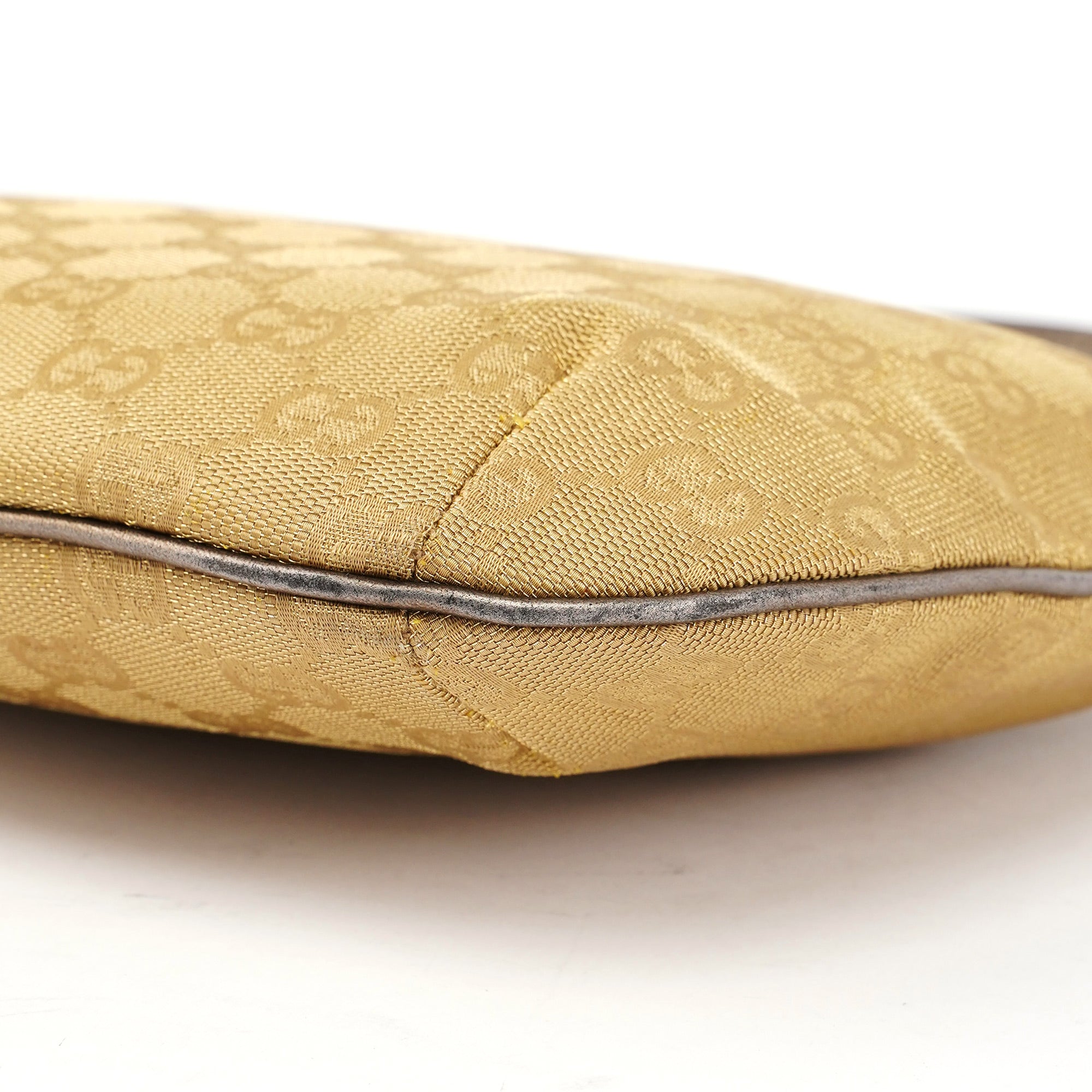 005 0813 Gold GG Shoulder Bag