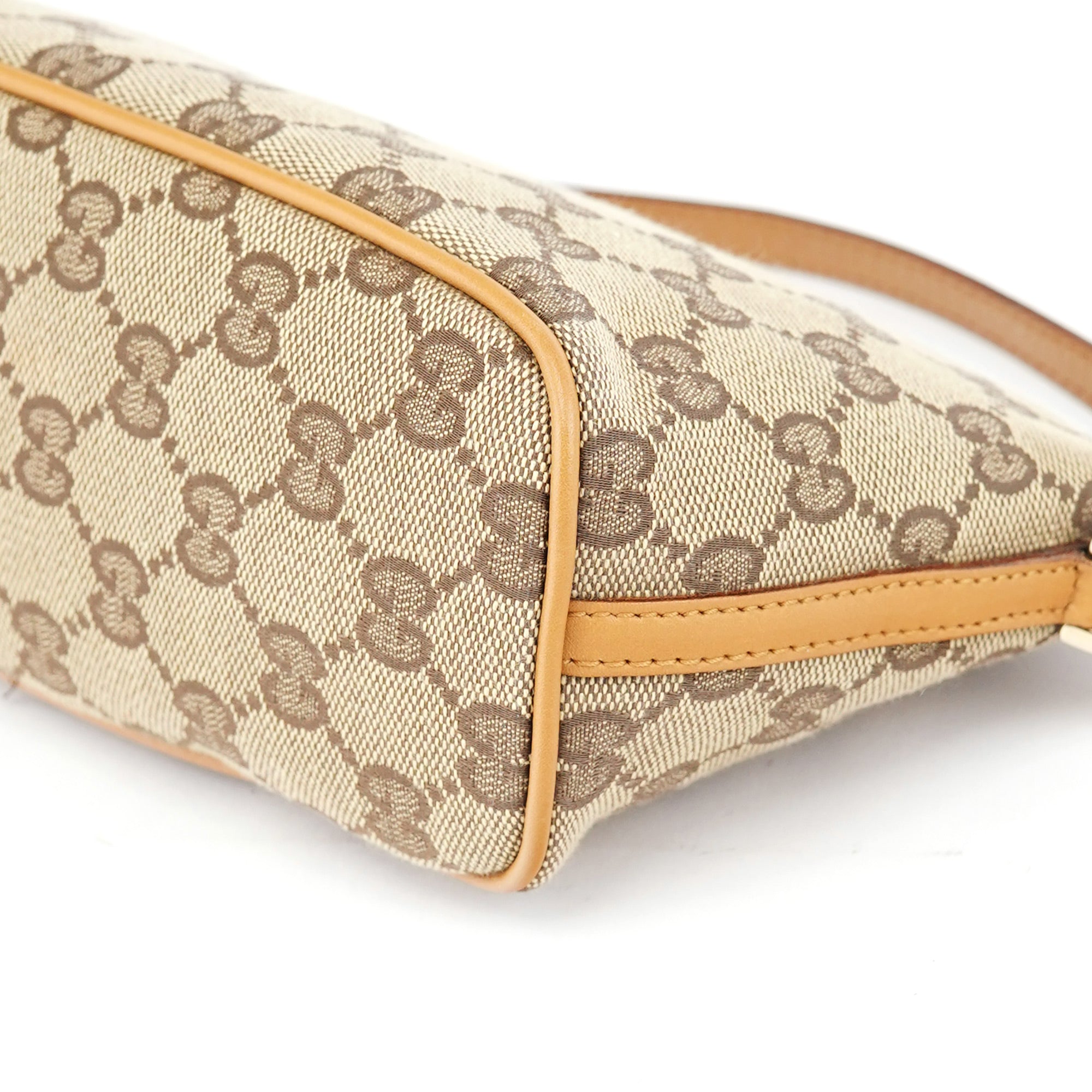 039 1103 Beige GG Boat Pochette