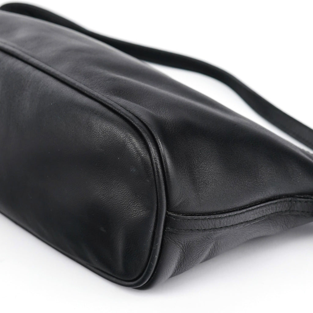 039 1103 Black Calfskin Boat Pochette