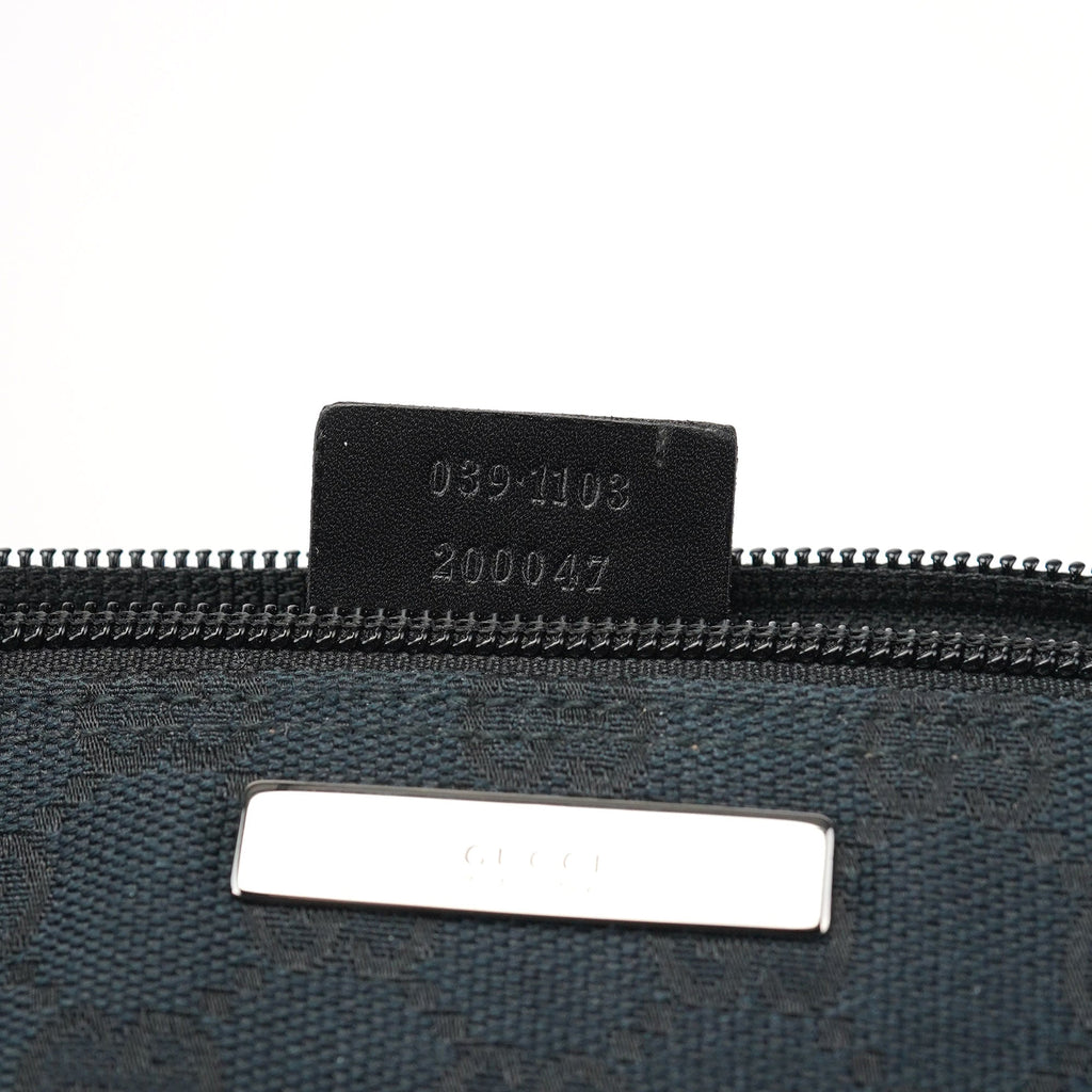 039 1103 Black GG Boat Pochette