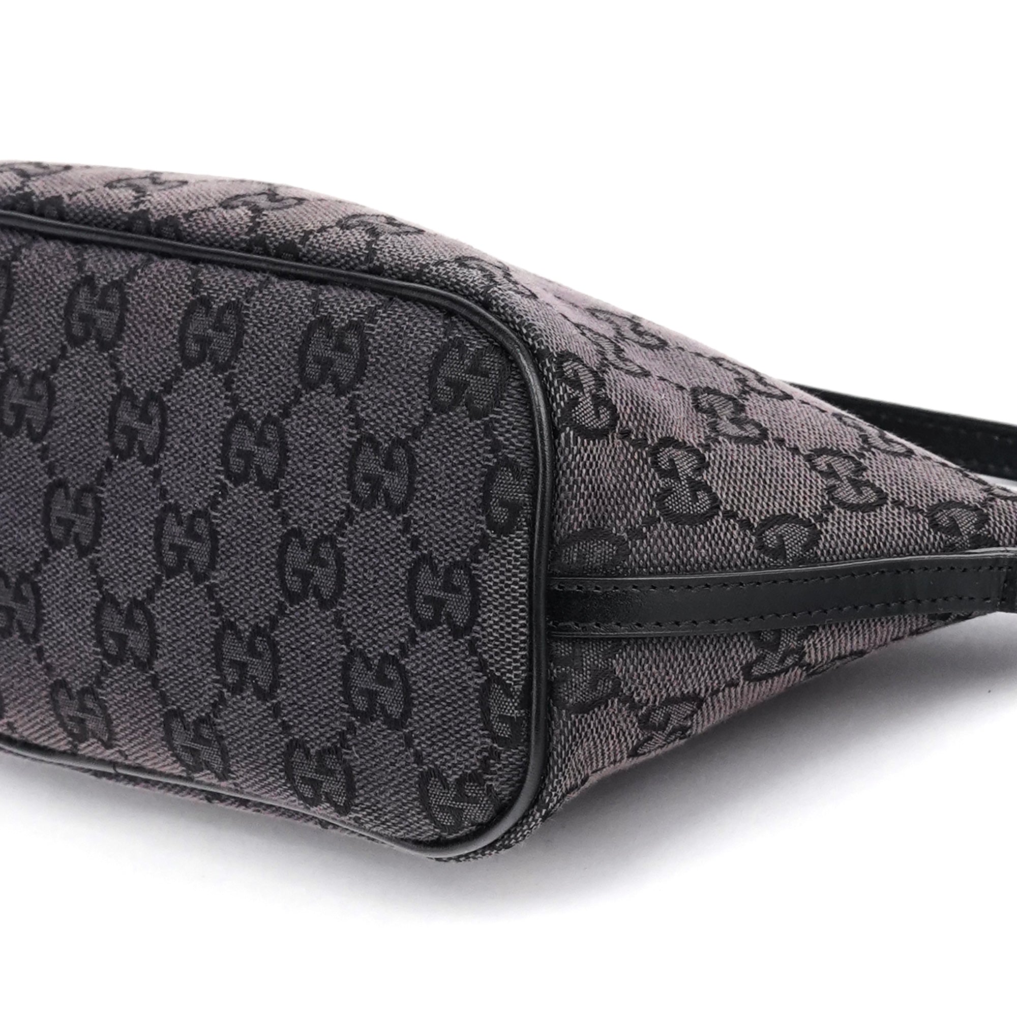 039 1103 Black GG Boat Pochette