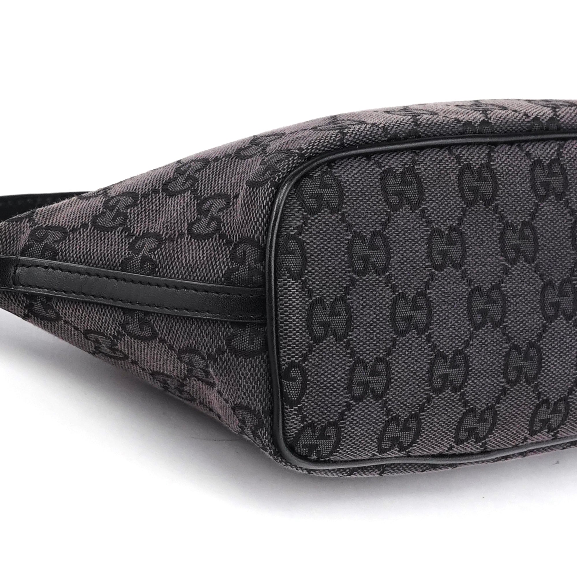 039 1103 Black GG Boat Pochette