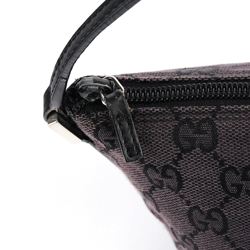 039 1103 Black GG Boat Pochette