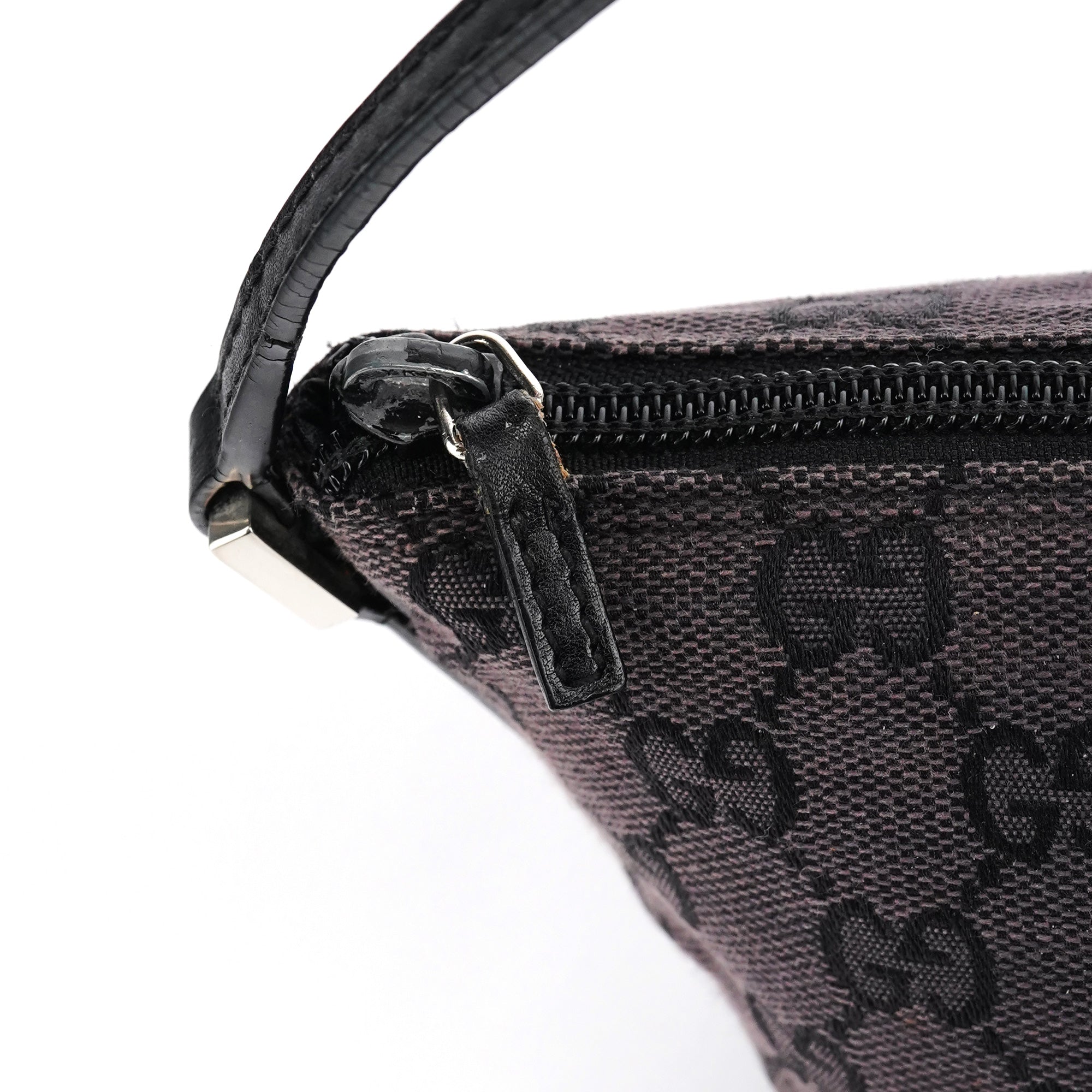039 1103 Black GG Boat Pochette