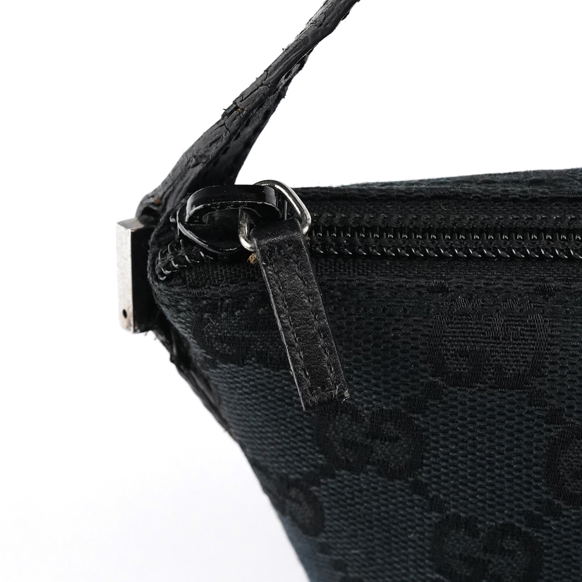 039 1103 Black GG Boat Pochette