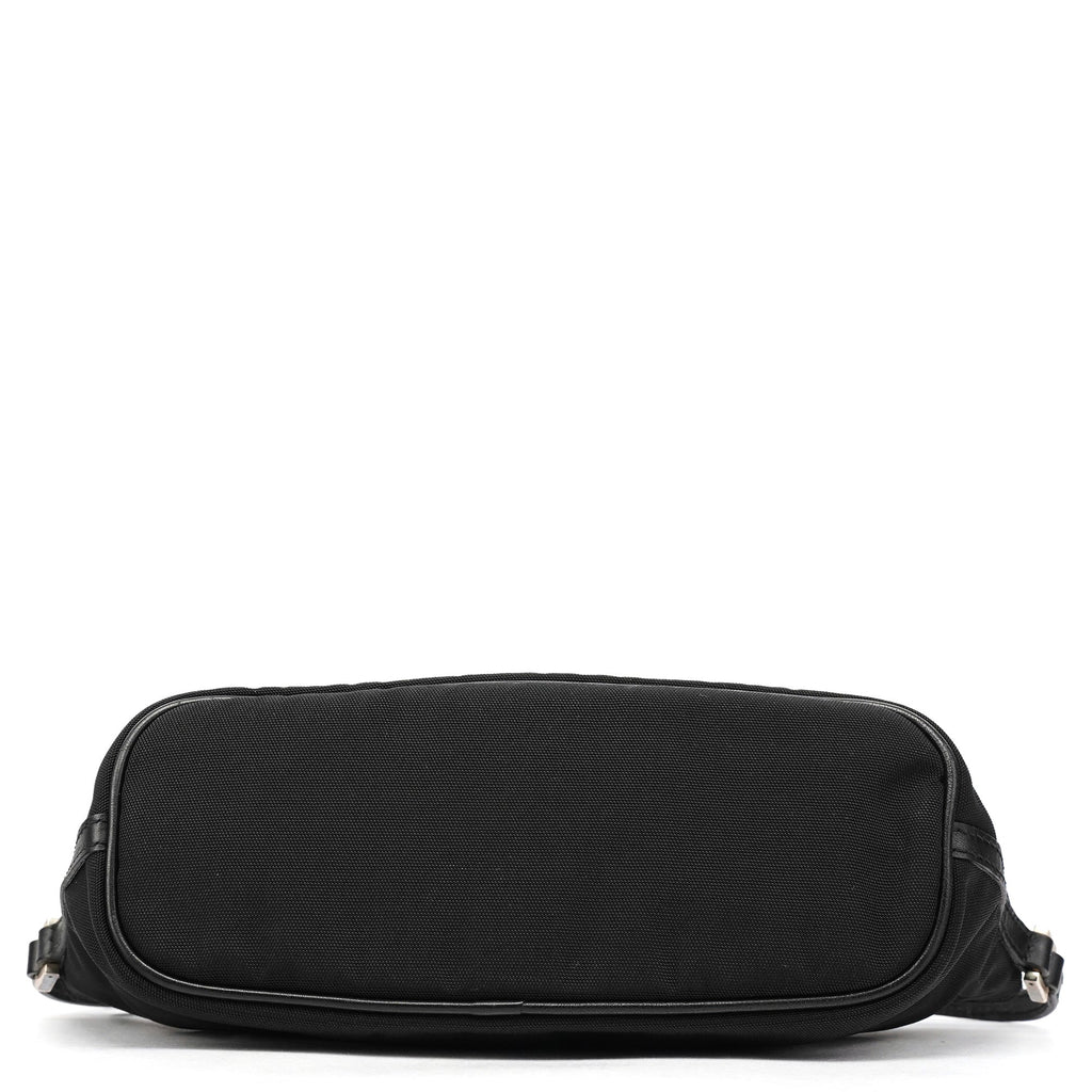 039 1103 Black Nylon Boat Pochette