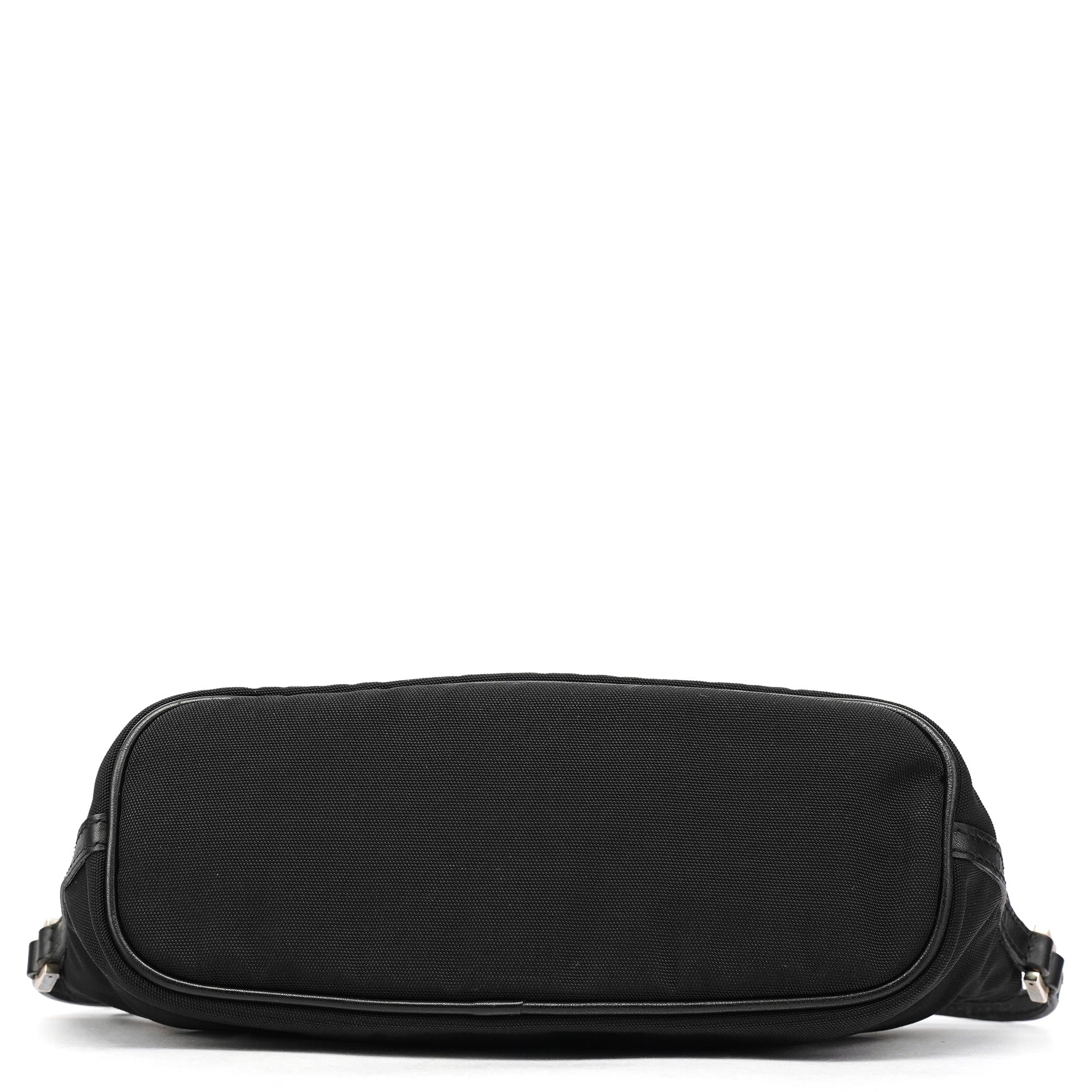 039 1103 Black Nylon Boat Pochette