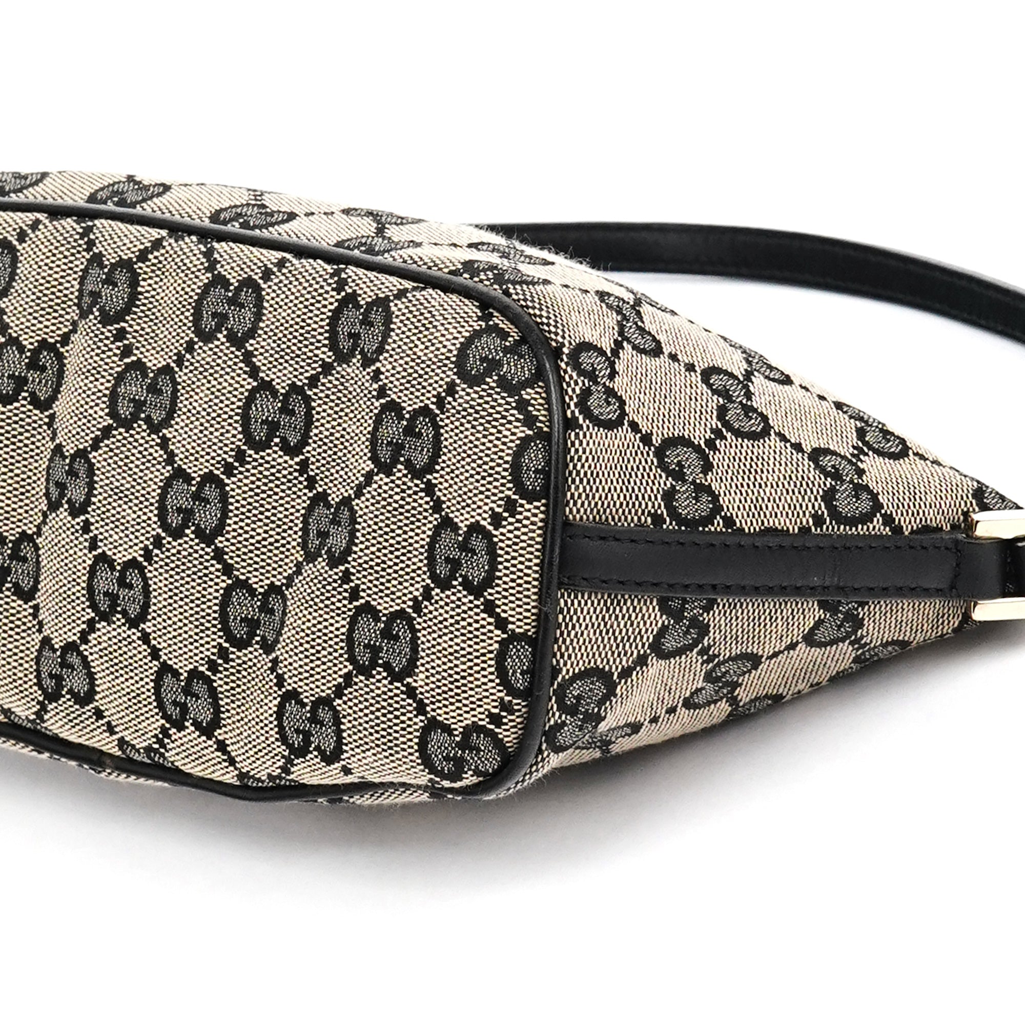 039 1103 Grey Black GG Boat Pochette