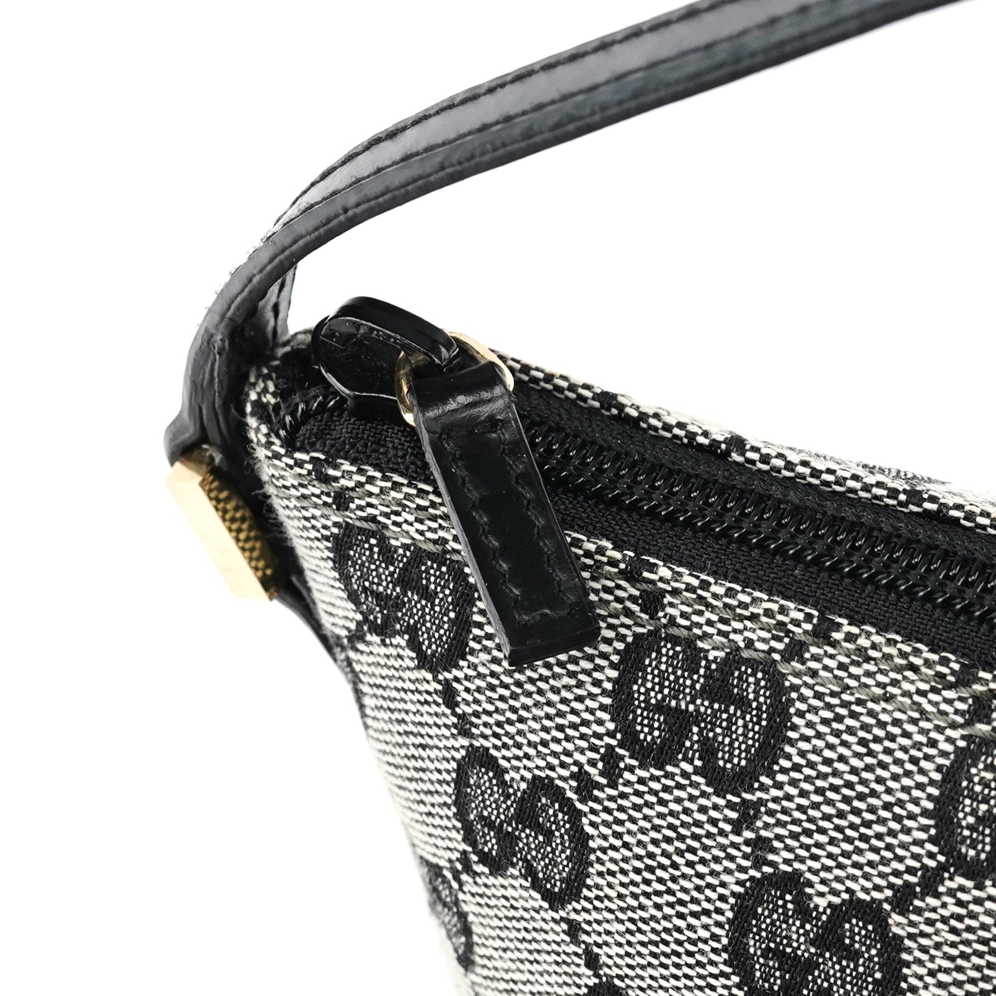 039 1103 Grey Black GG Boat Pochette