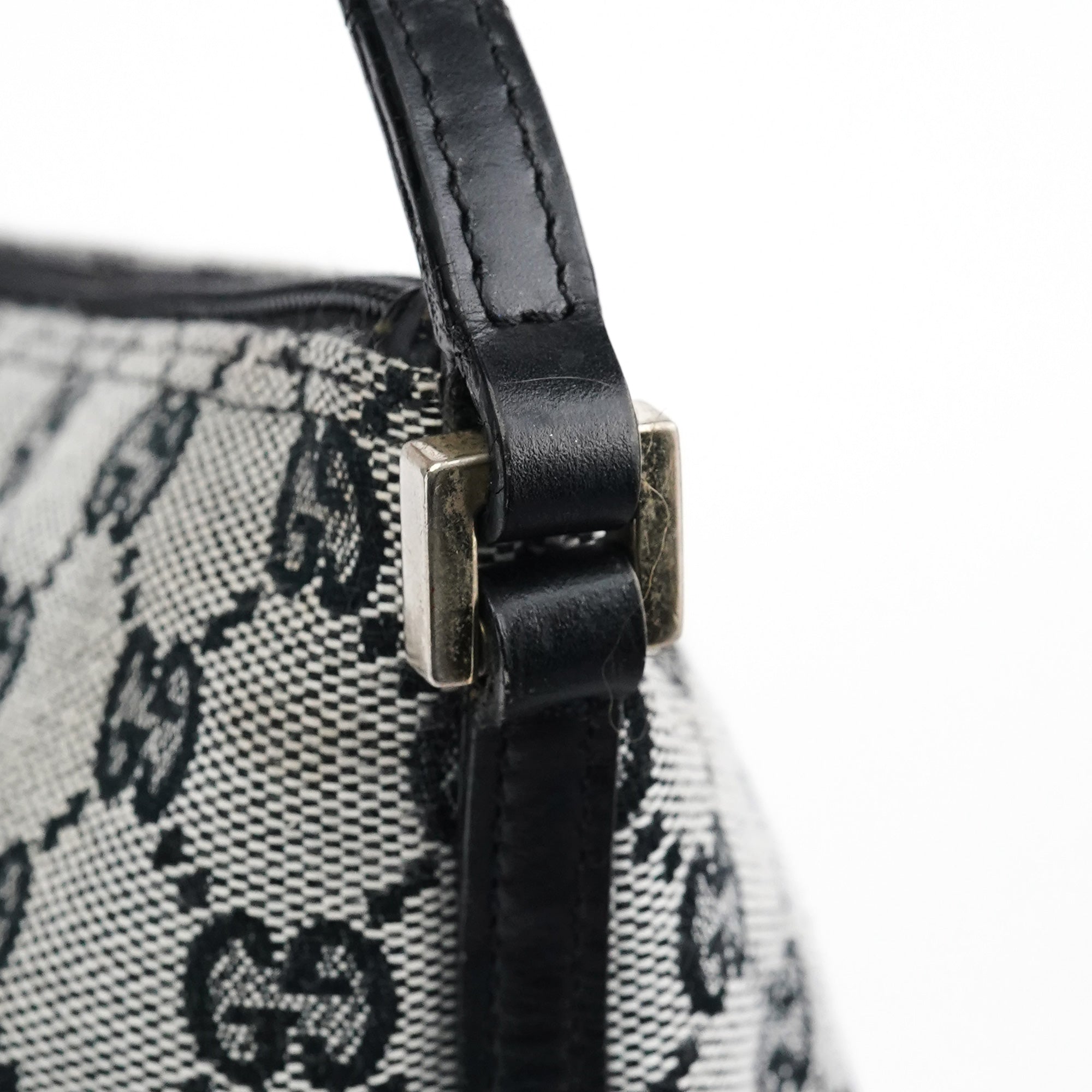 039 1103 Grey Black GG Boat Pochette