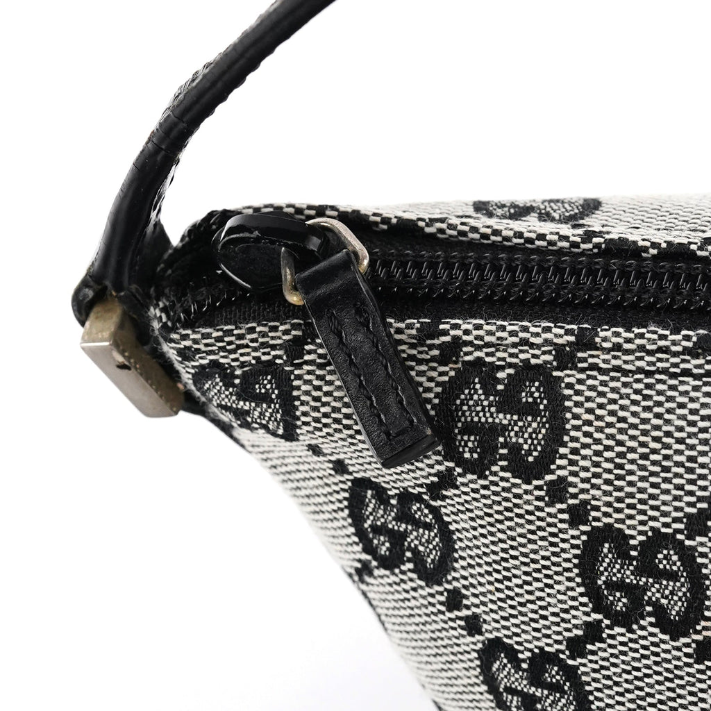 039 1103 Grey Black GG Boat Pochette