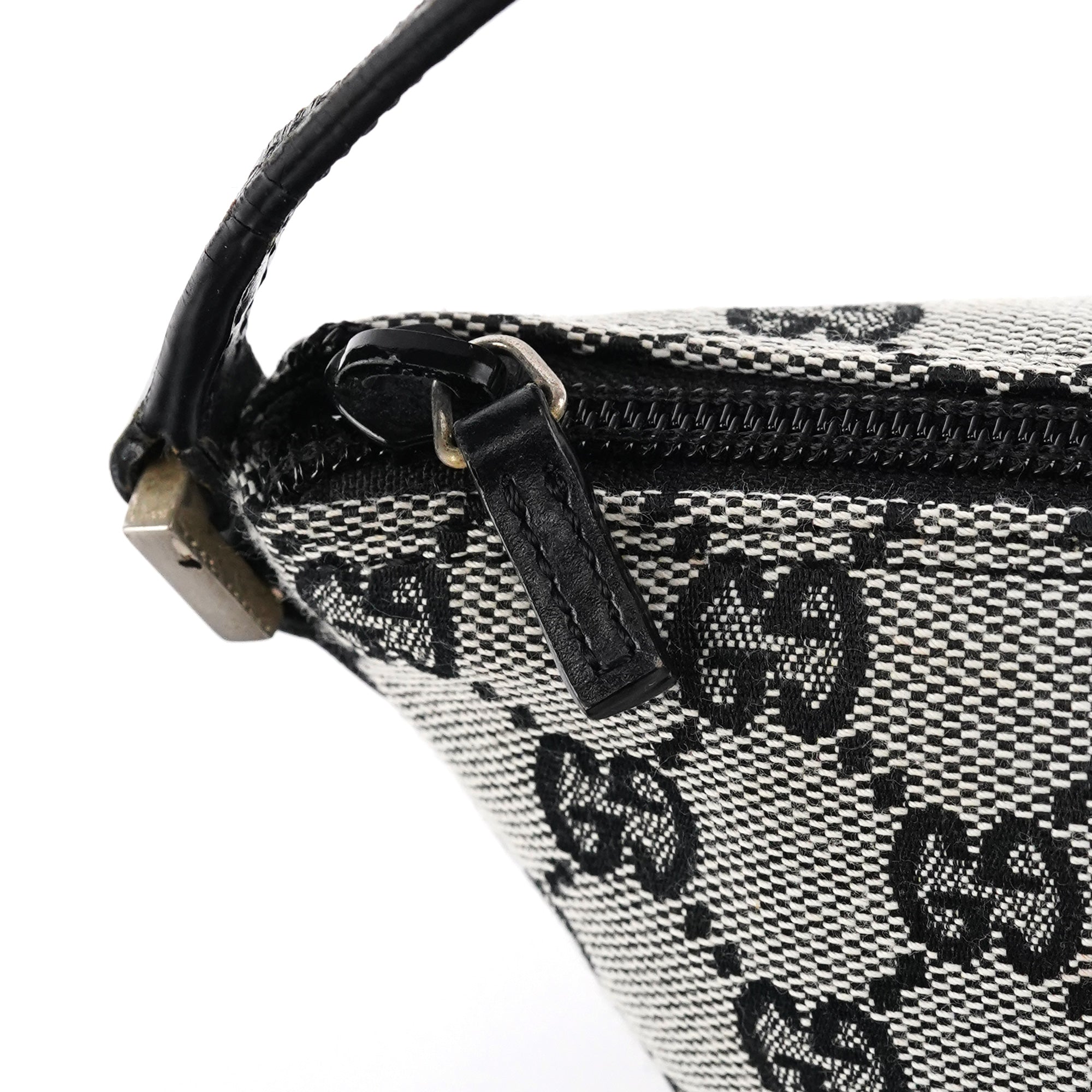 039 1103 Grey Black GG Boat Pochette