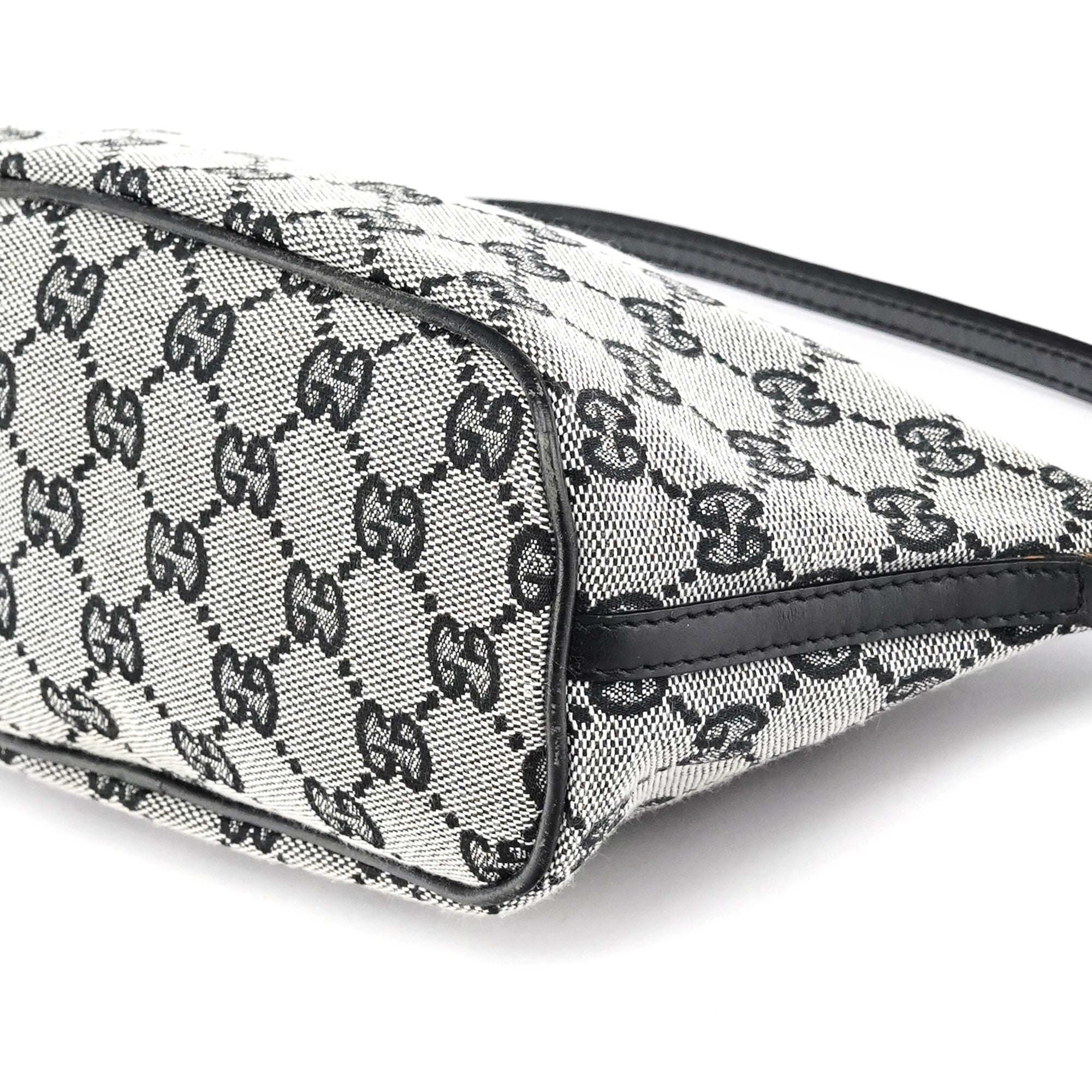 039 1103 Grey Black GG Boat Pochette