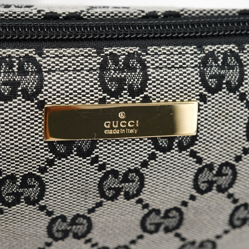039 1103 Grey GG Boat Pochette
