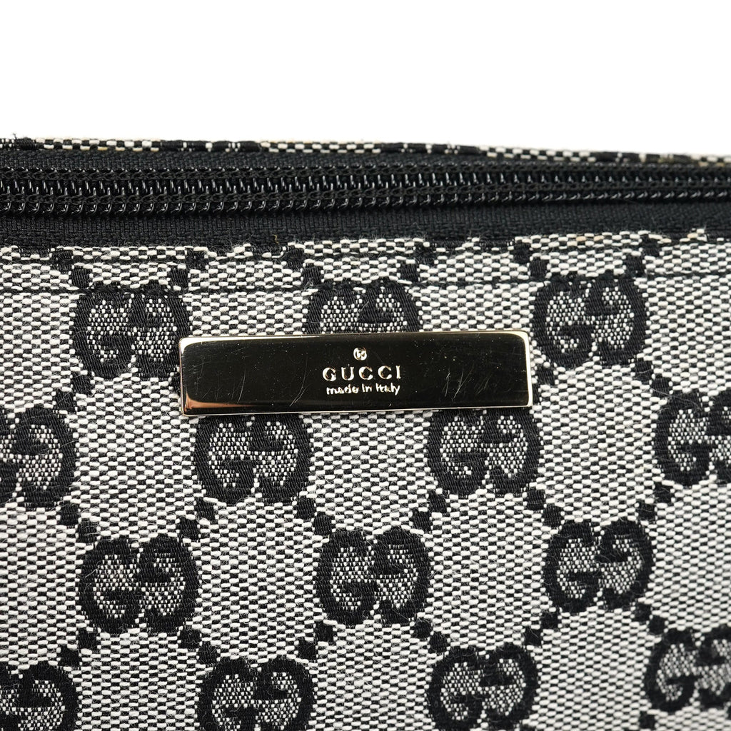 039 1103 Grey GG Boat Pochette