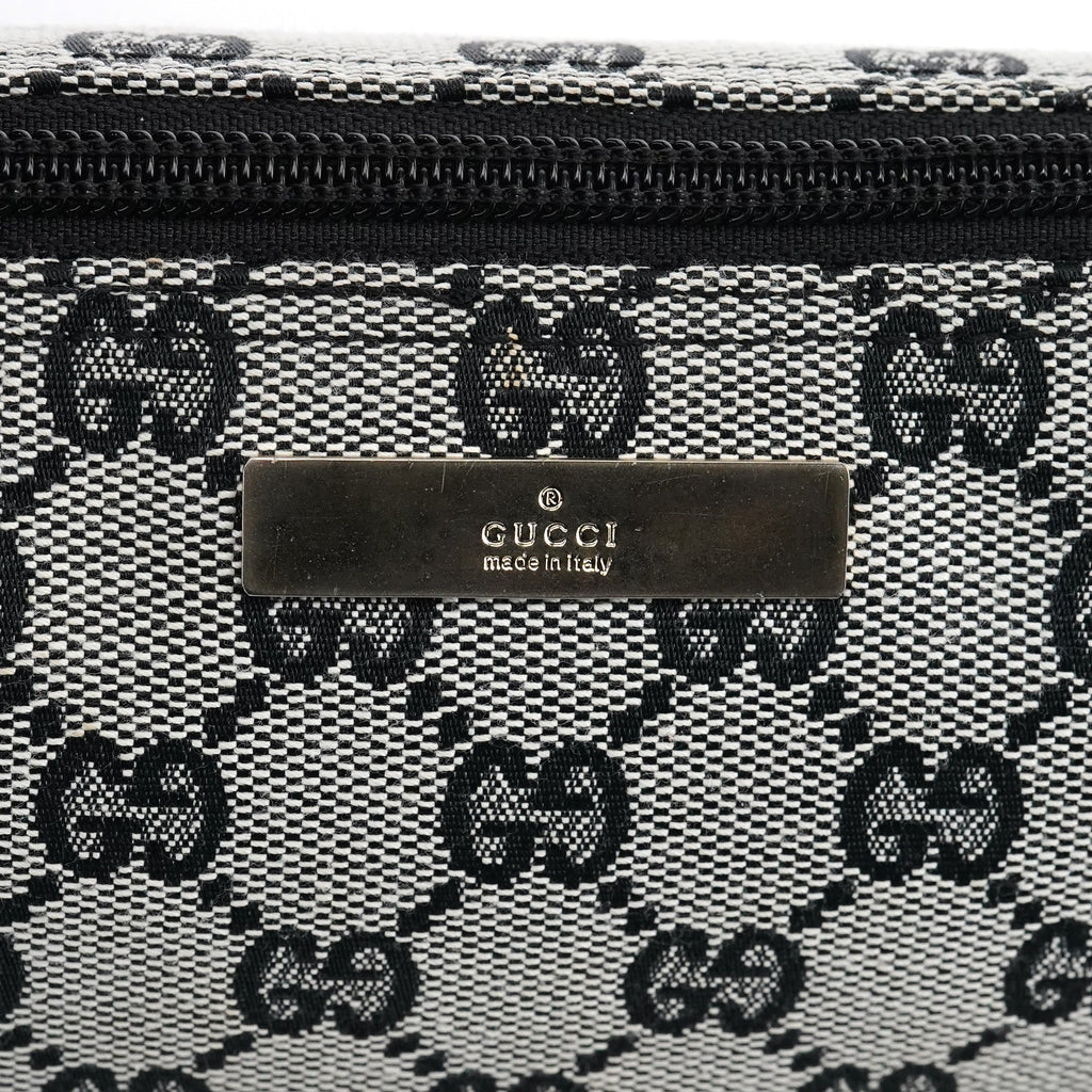 039 1103 Grey GG Boat Pochette
