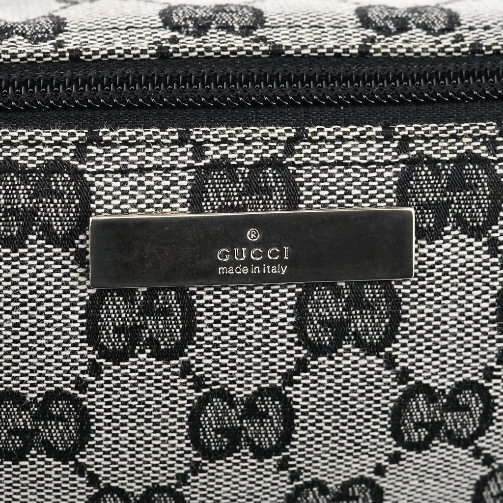039 1103 Grey GG Boat Pochette