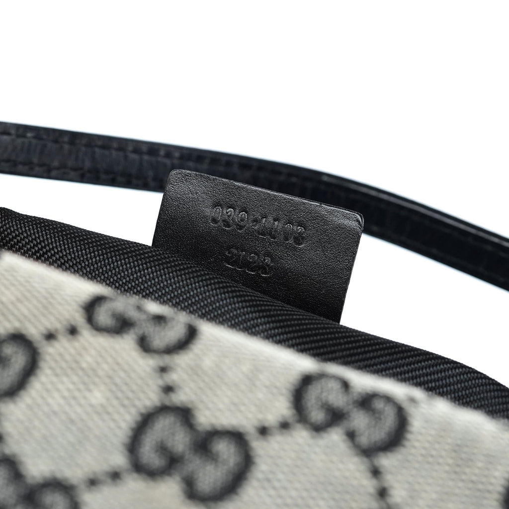 039 1103 Grey GG Boat Pochette